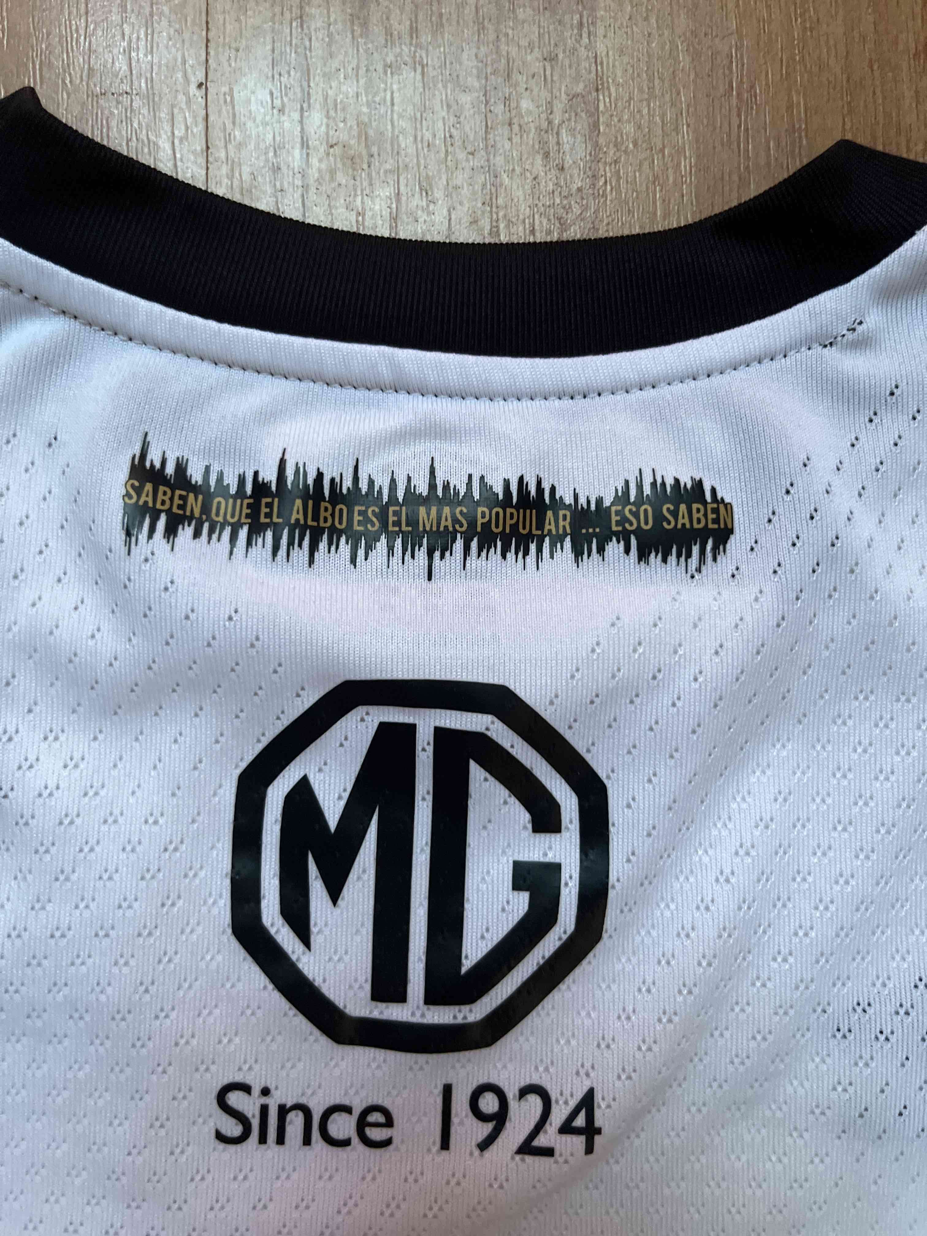Camiseta Colo-Colo Umbro blanca ORIGINAL 14-16 - miniatura 5
