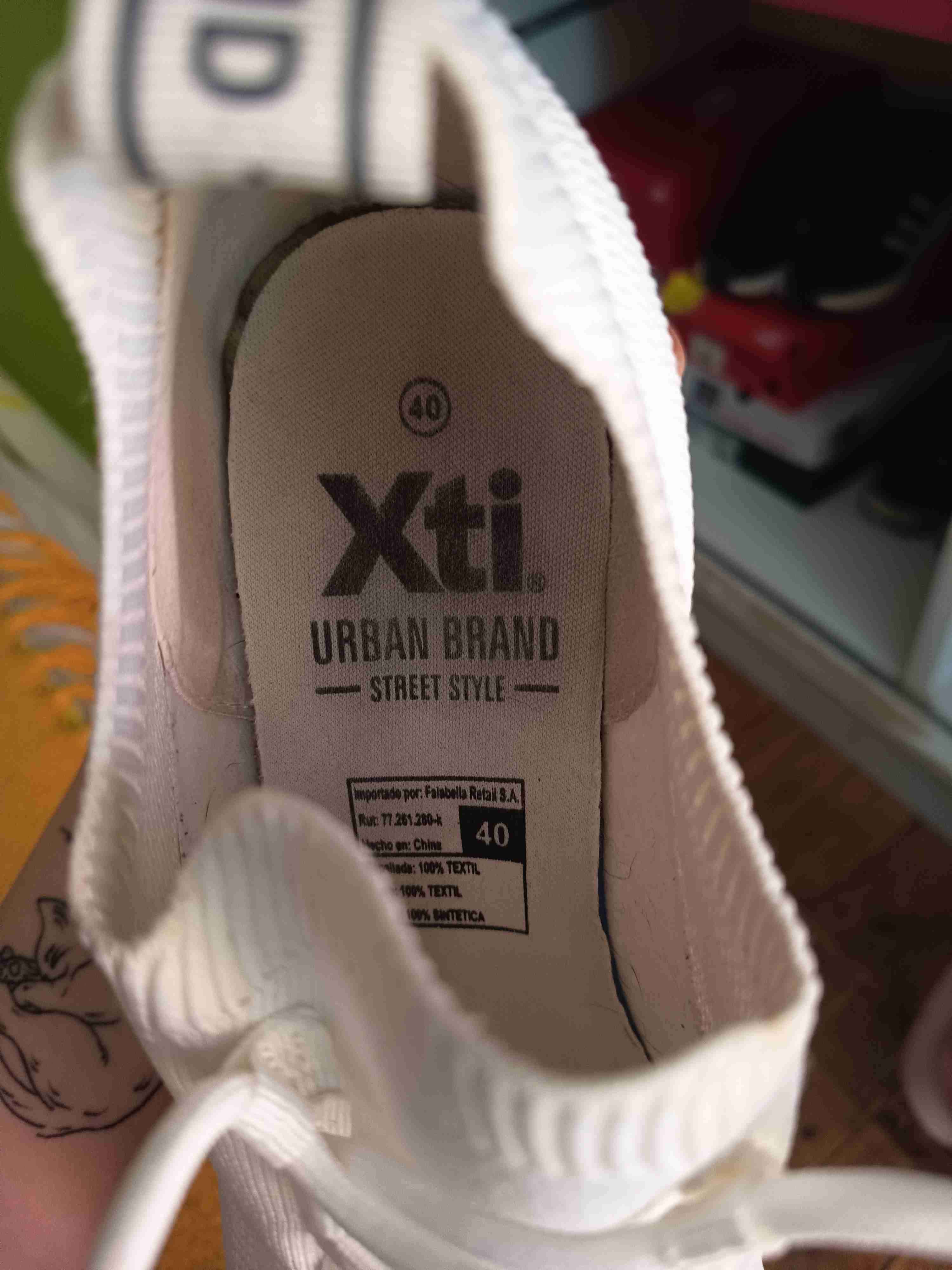 Zapatillas con tacon blancas - miniatura 4