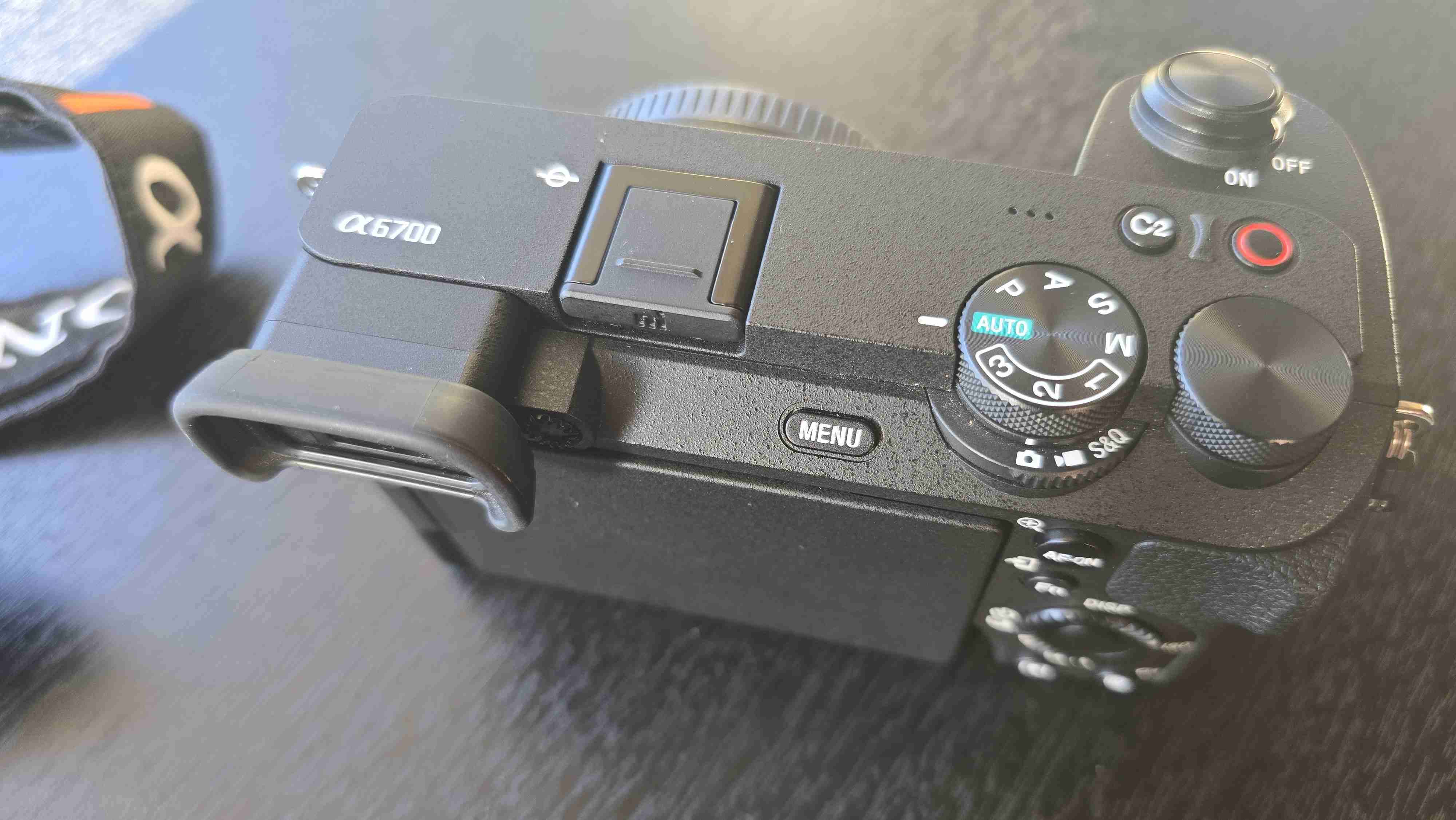 Cámara Sony a6700 con lente 18-135mm - miniatura 3