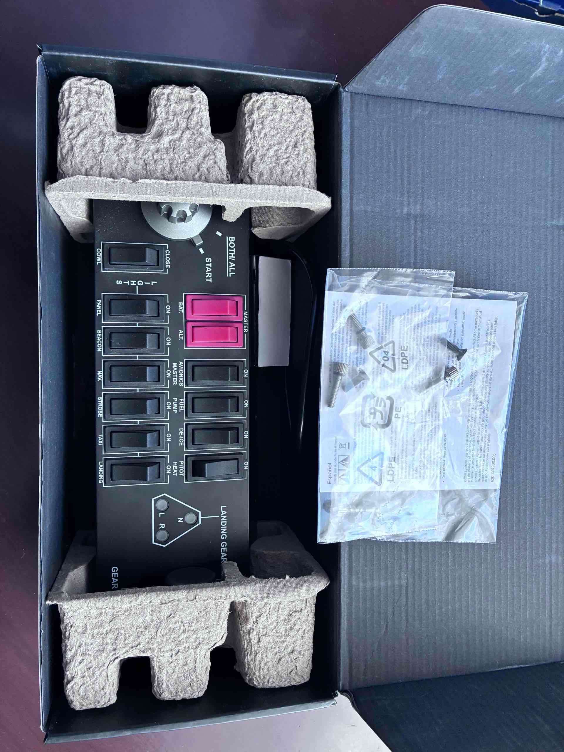 Logitech G Saitek Pro Flight Switch Panel Negro - miniatura 2