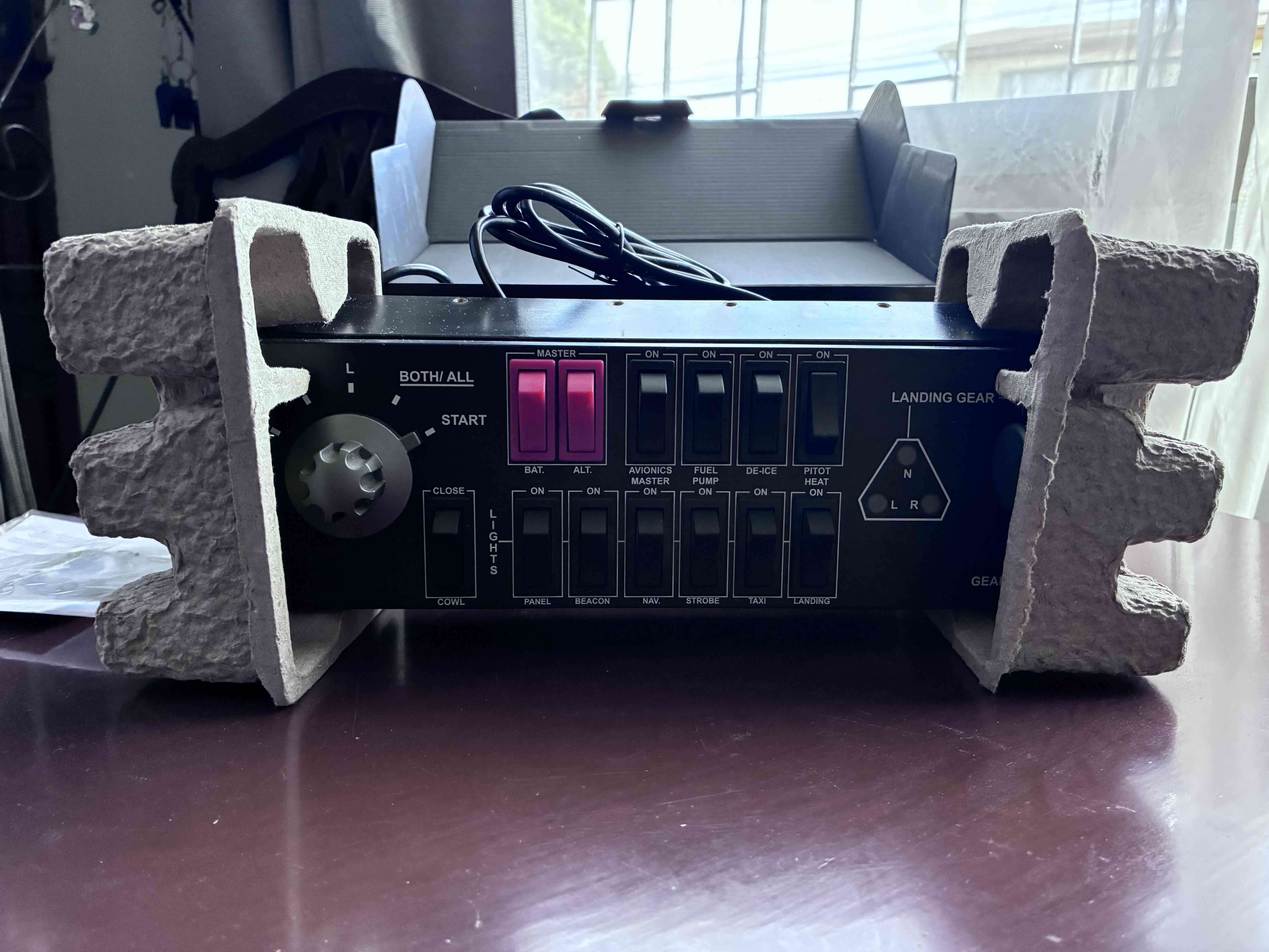 Logitech G Saitek Pro Flight Switch Panel Negro - miniatura 3