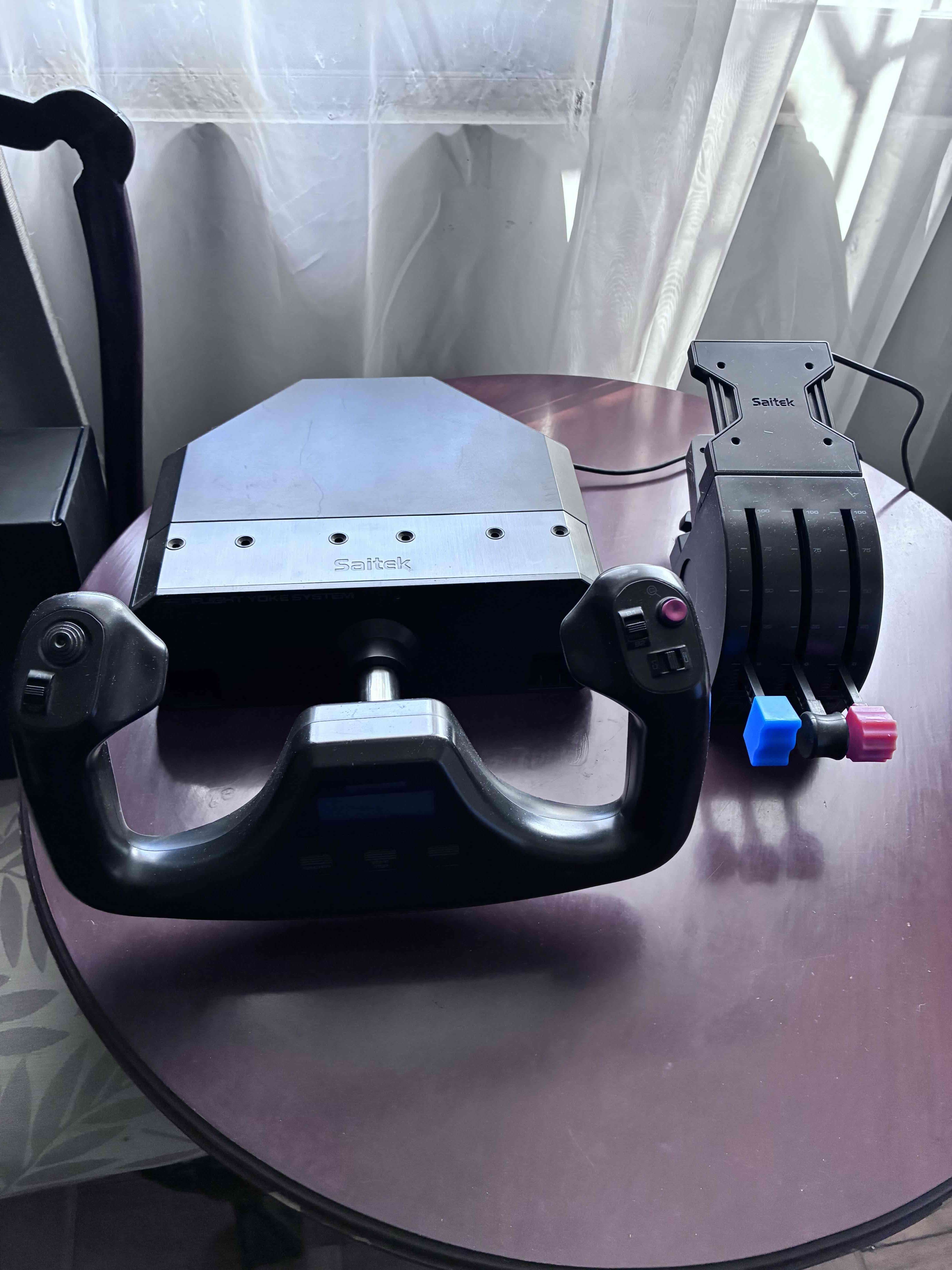 Controlador De Simulación De Vuelo Saitek Logitech - miniatura 2