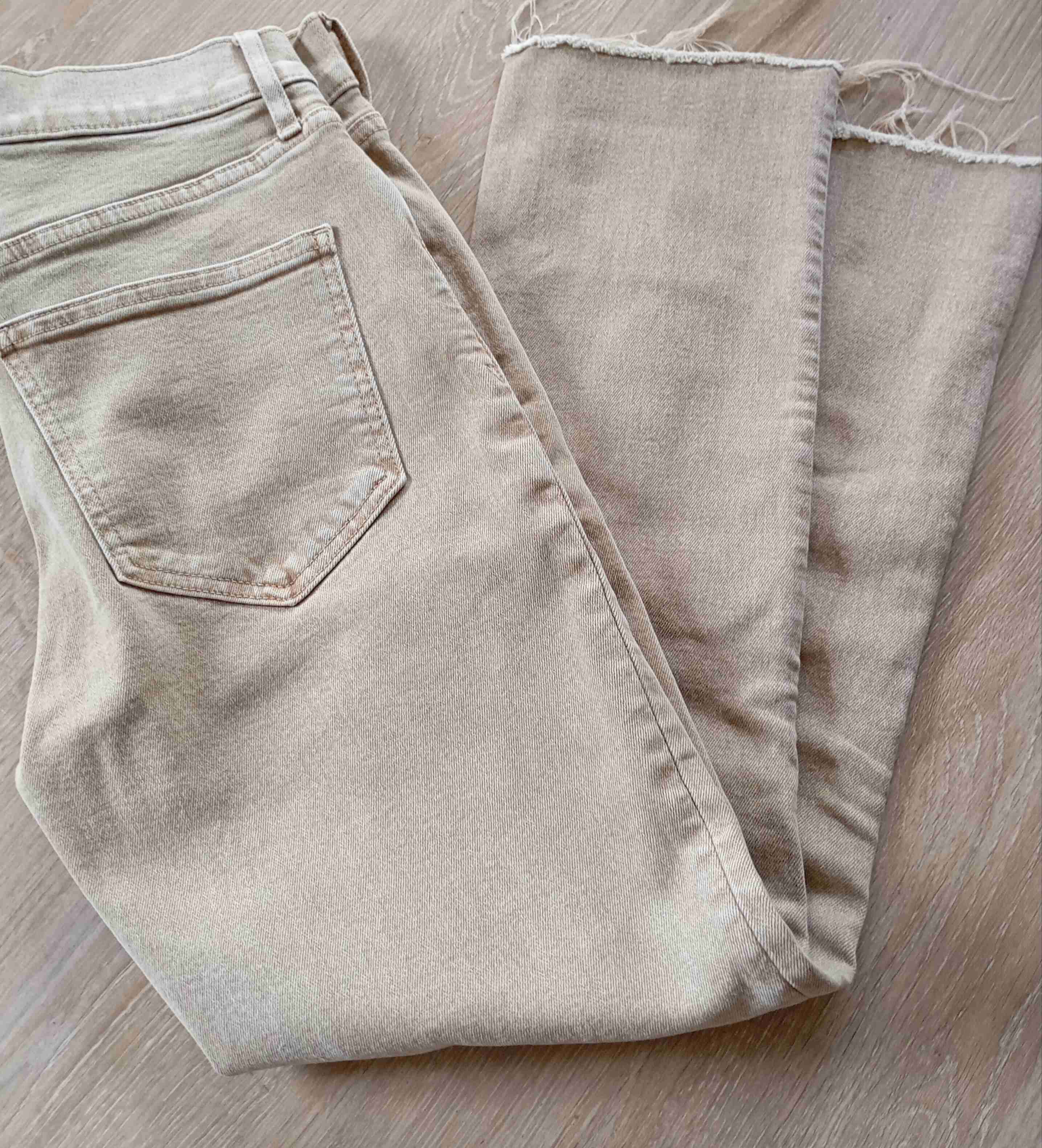 Jeans beige clásicos Gap - miniatura 3