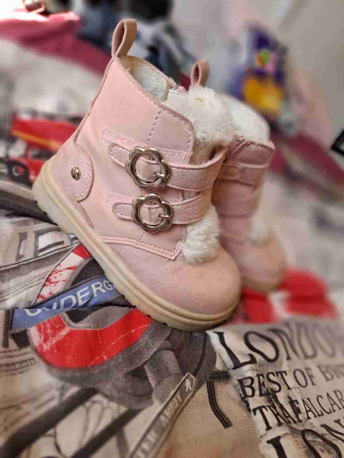 Botas infantiles rosadas con forro - miniatura 2