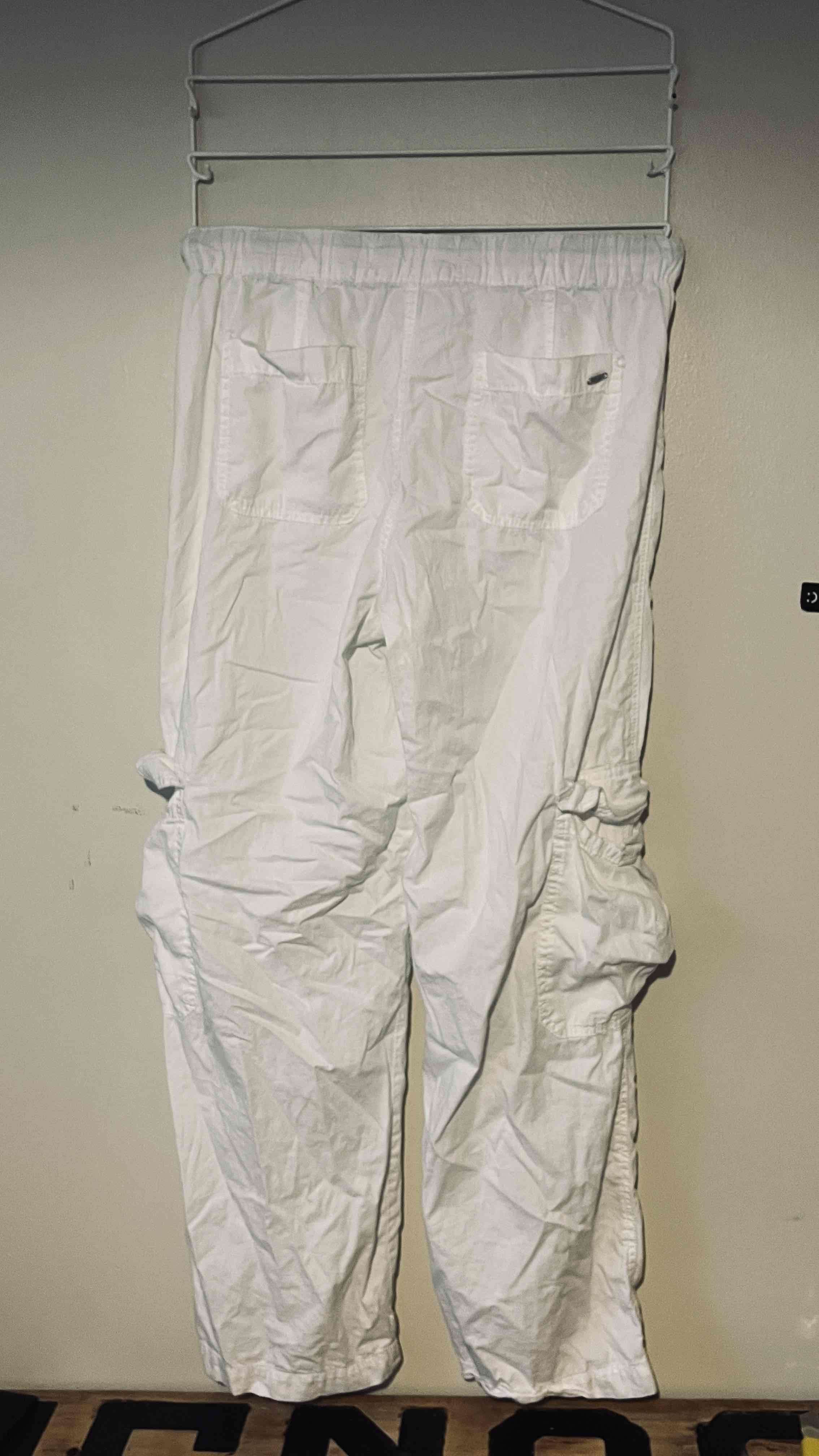 Pantalones cargo blancos - miniatura 2