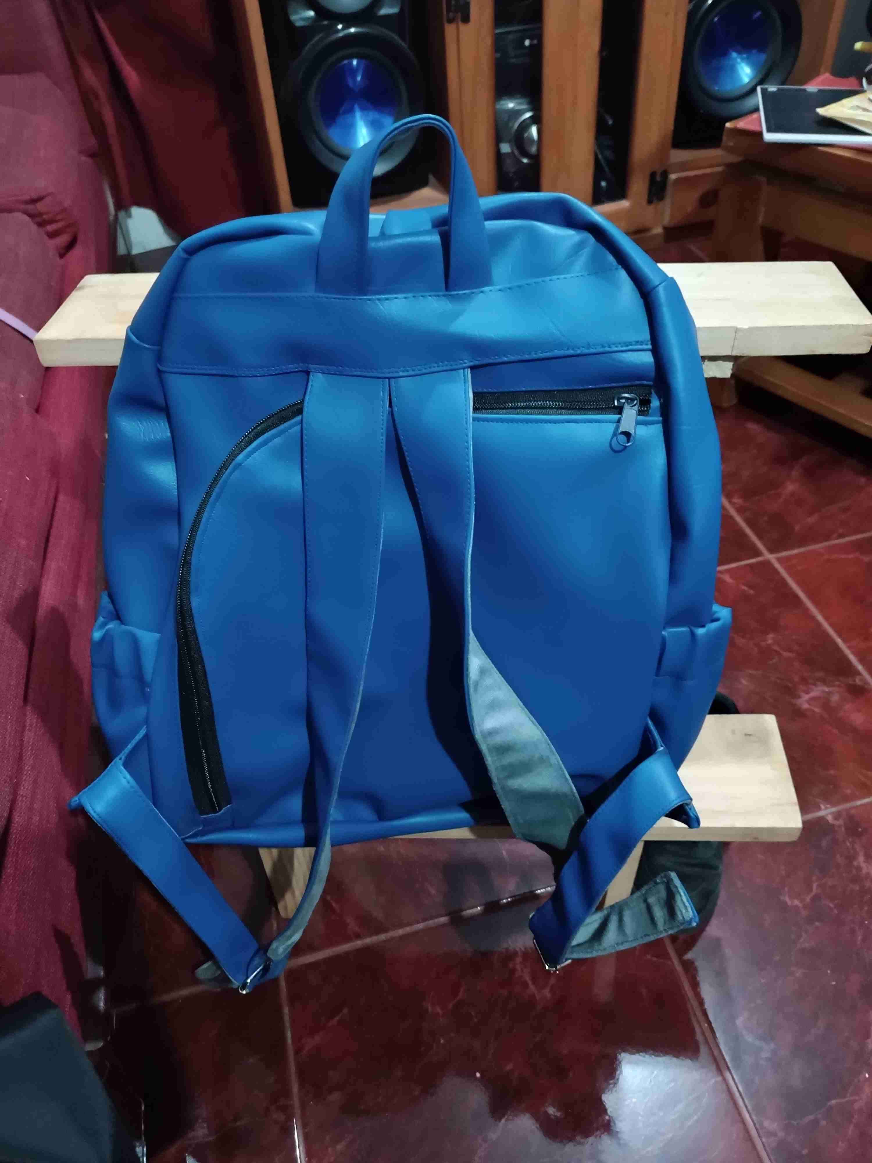 Mochila azul anti robo - miniatura 2