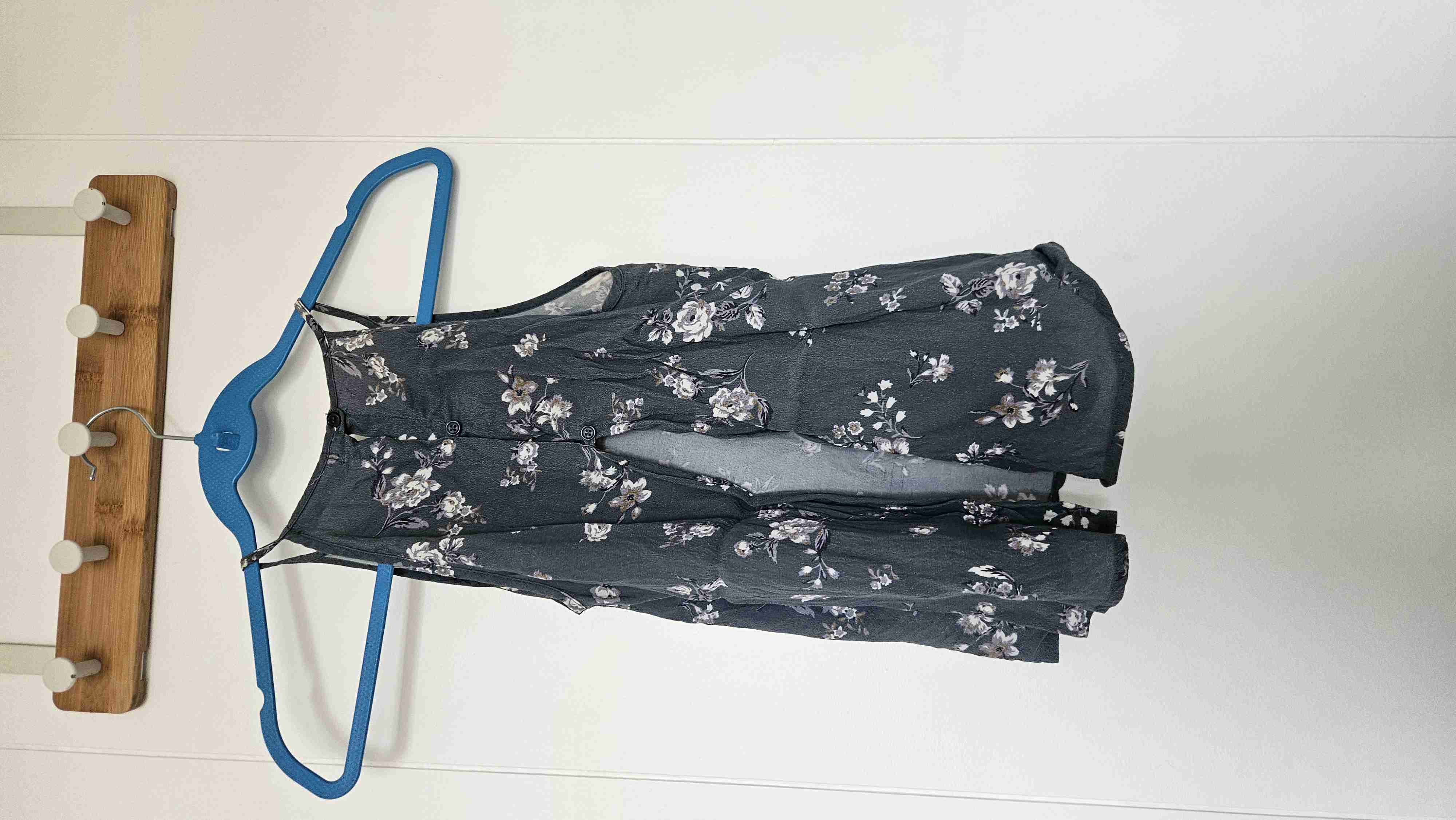 Blusa floral sin mangas - miniatura 3
