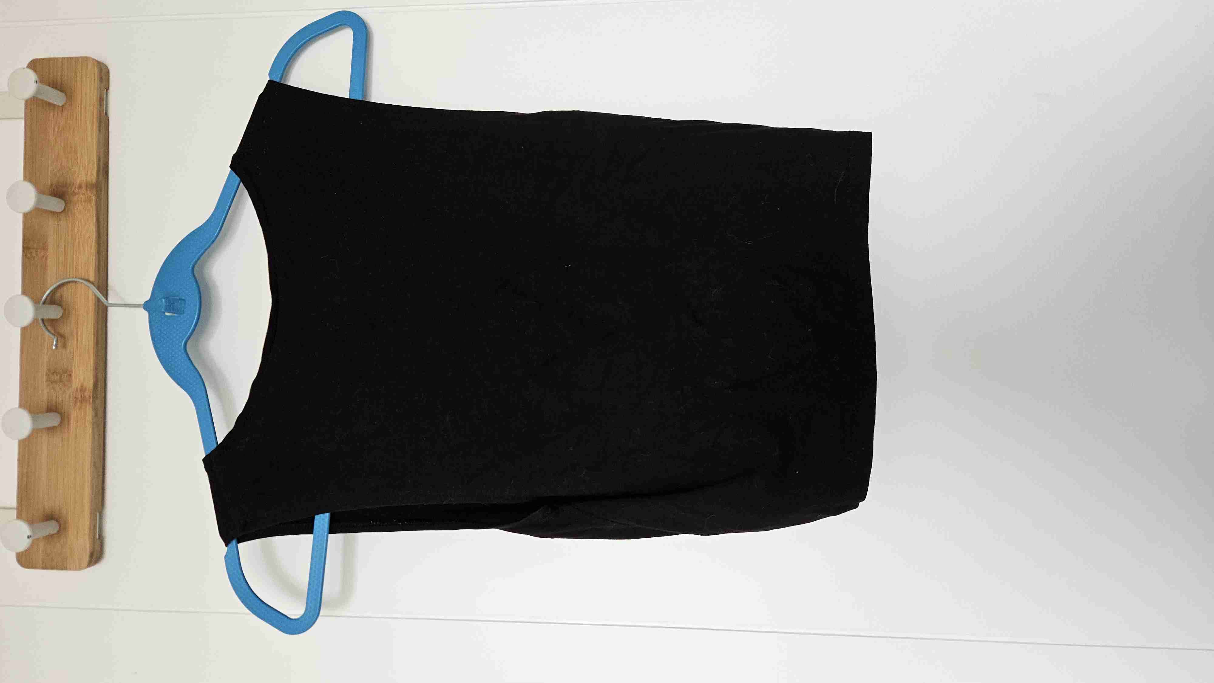 Top negro sin mangas - miniatura 3