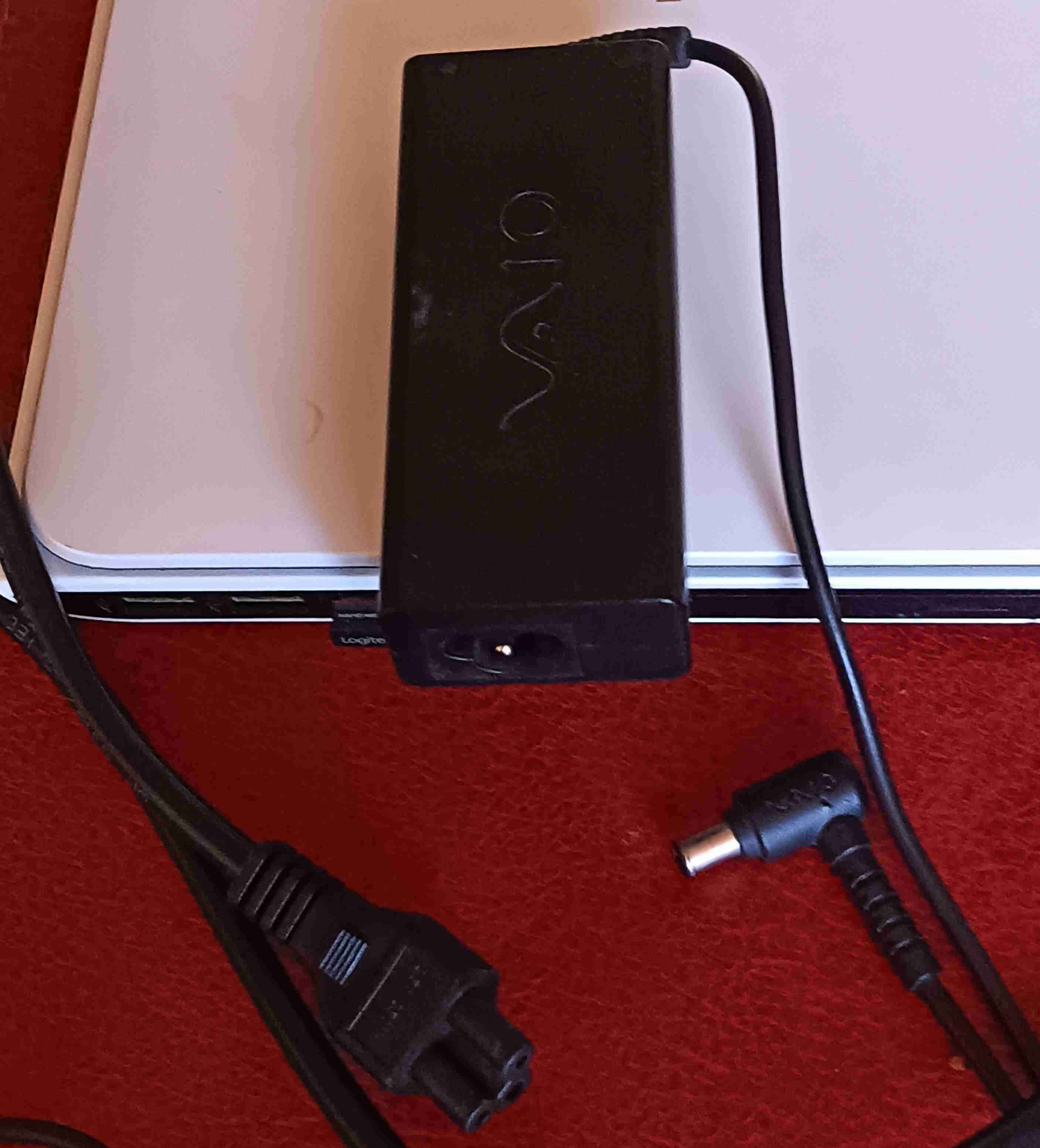 Cargador Vaio, de Sony para laptop - miniatura 3