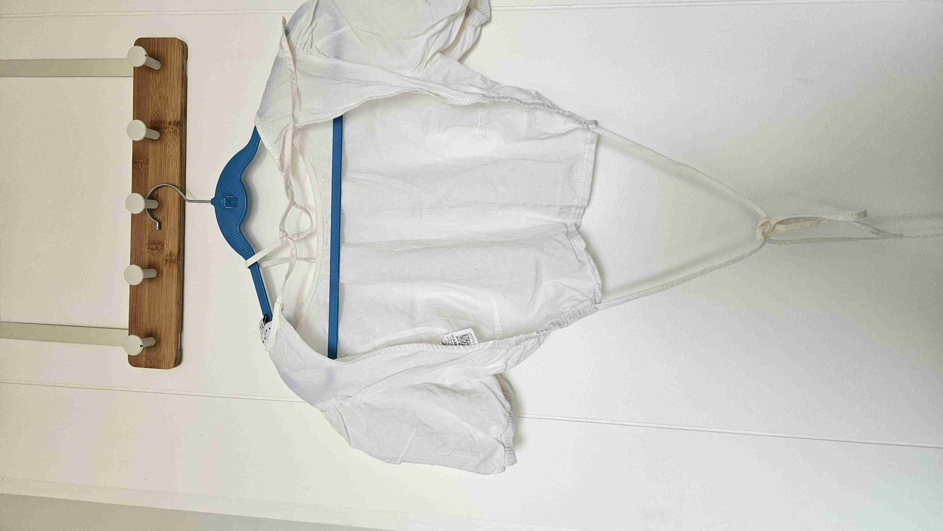 Blusa blanca manga abullonada - miniatura 2