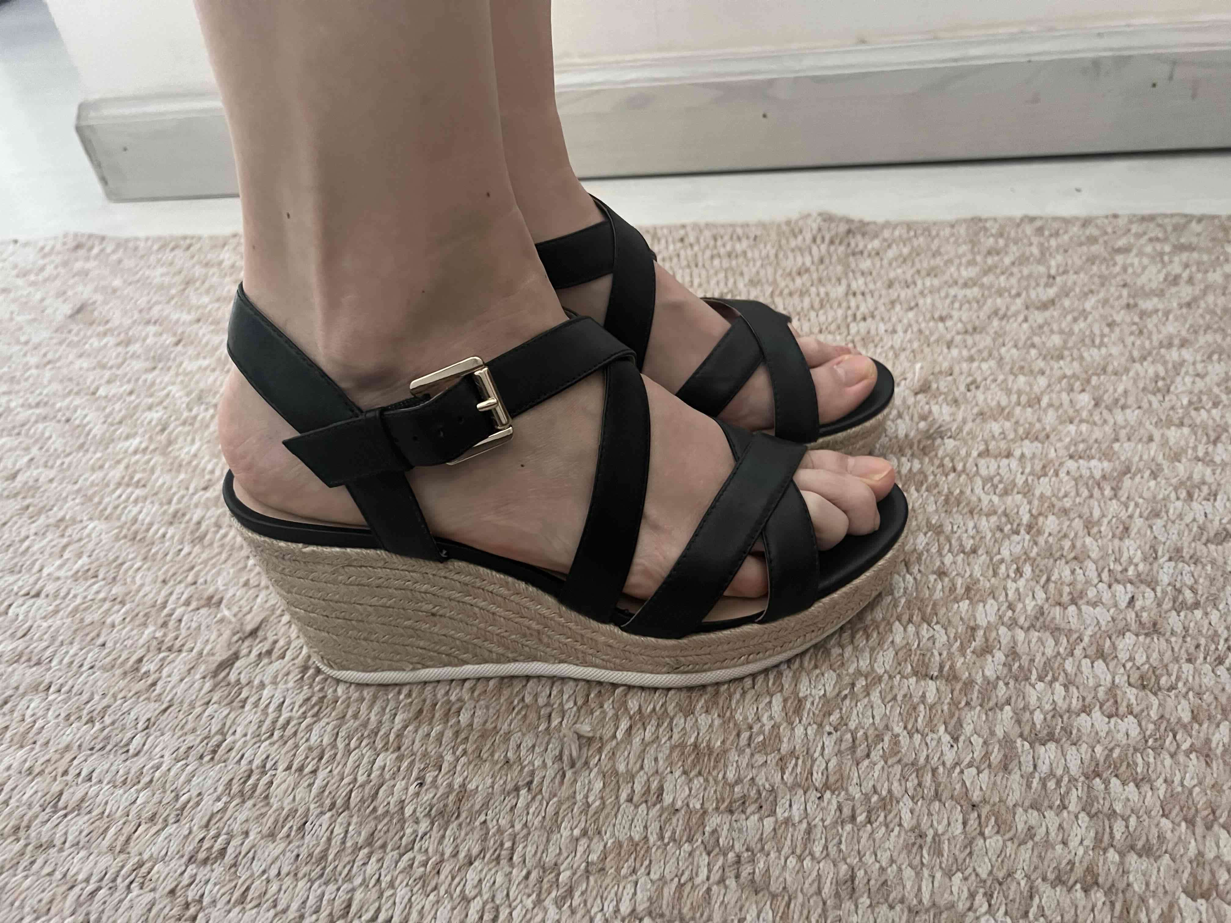 Sandalias negras plataforma - miniatura 3