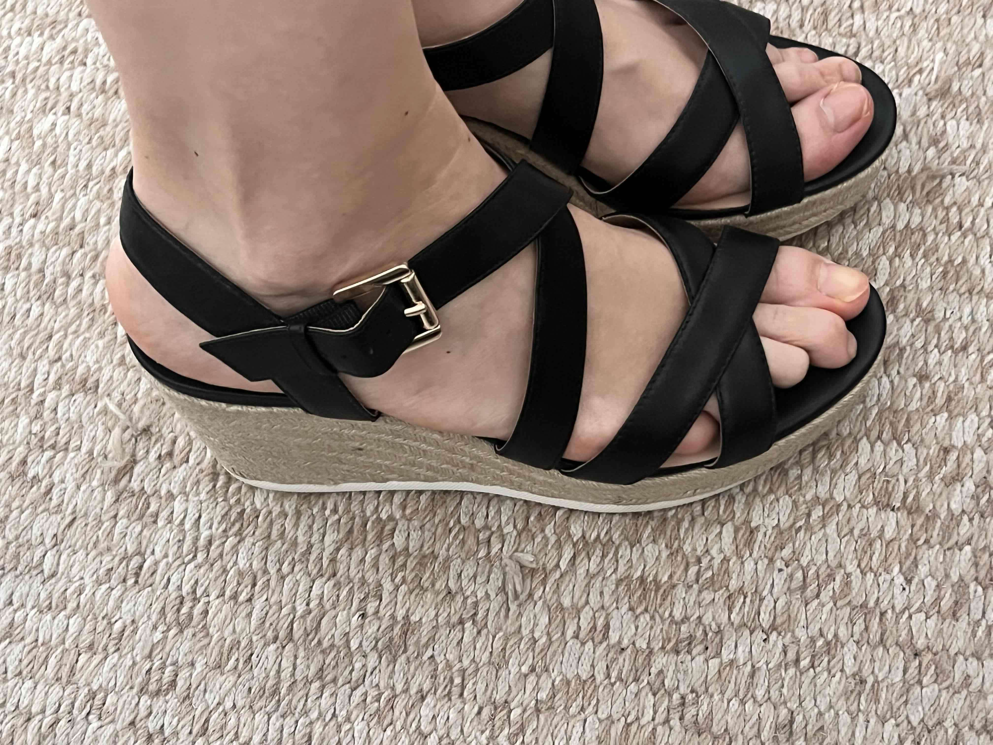 Sandalias negras plataforma - miniatura 4