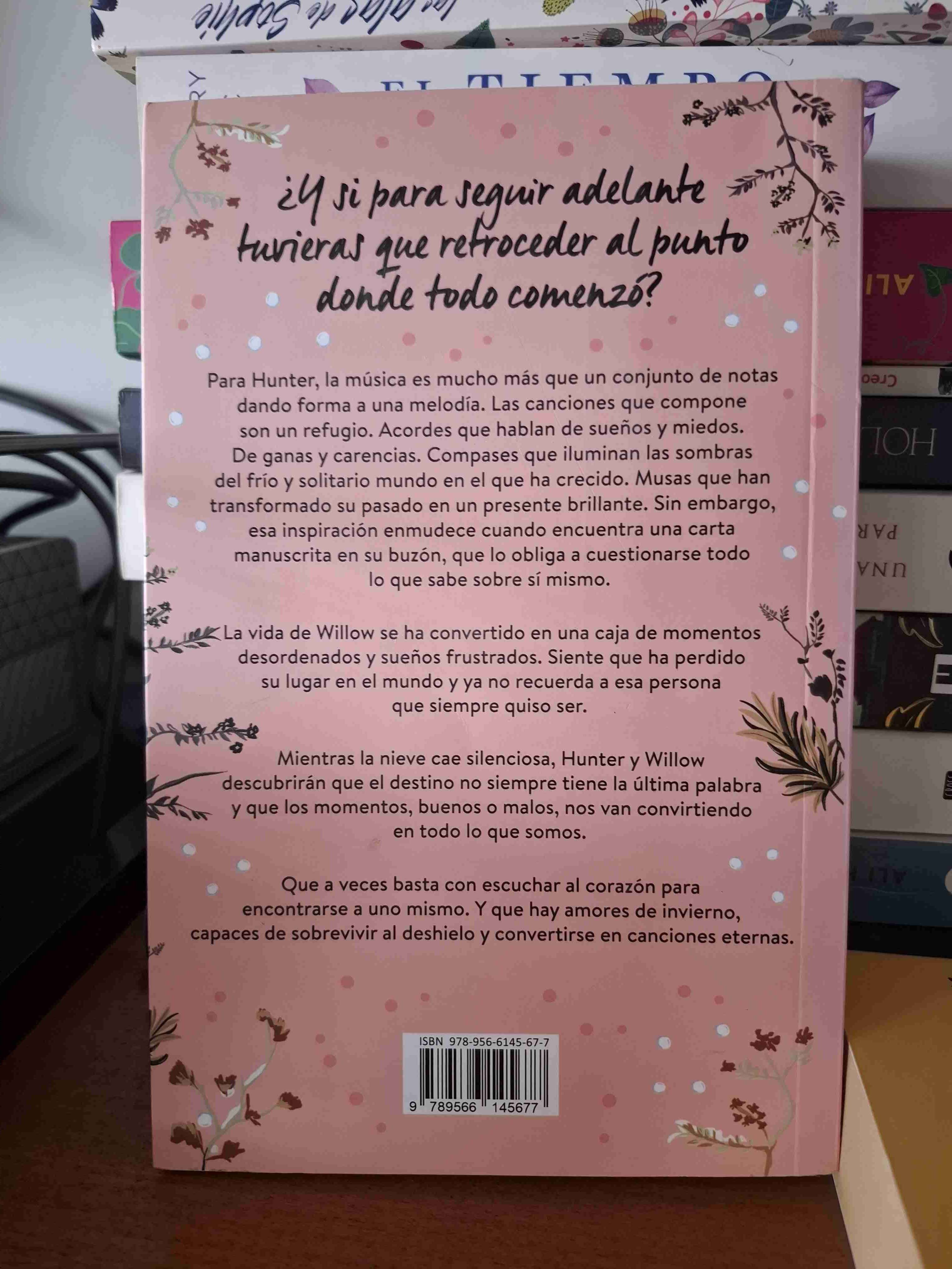 Libro 'Lo que la nieve susurra' - miniatura 2