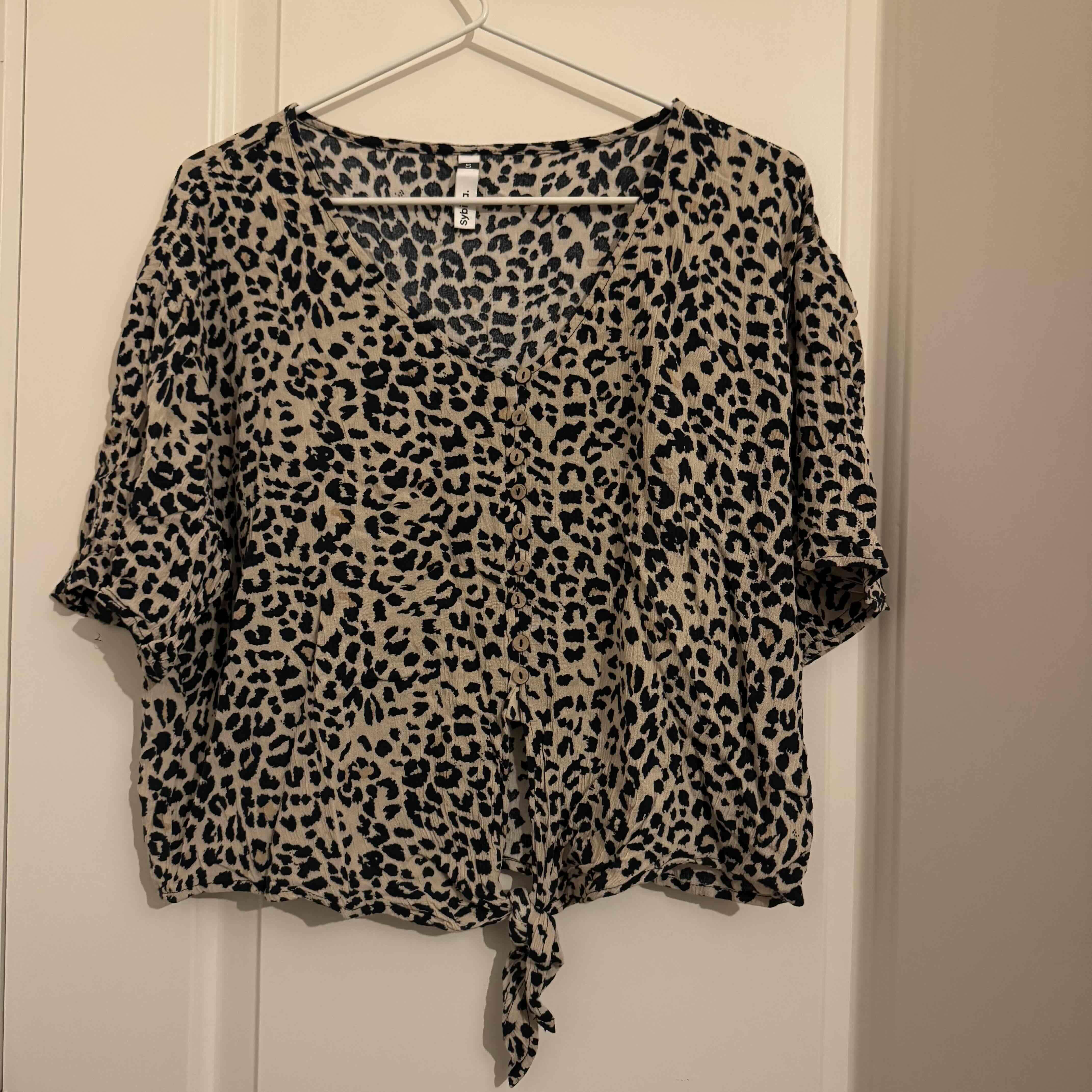 Blusa animal print manga corta - miniatura 1