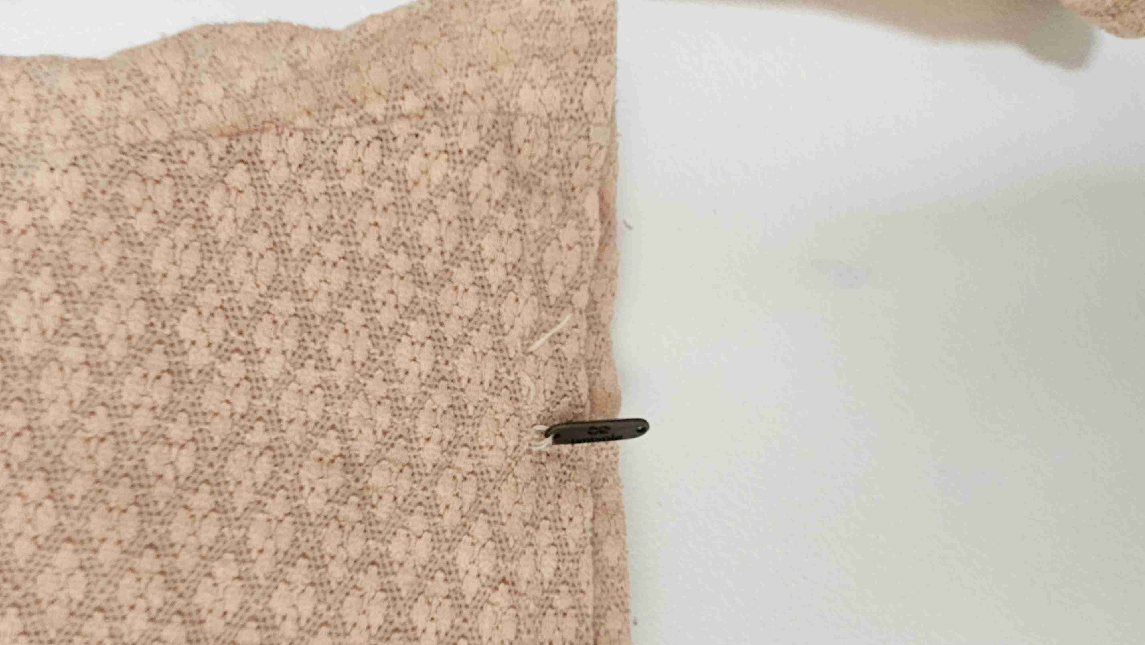 Cardigan rosa tejido - miniatura 2