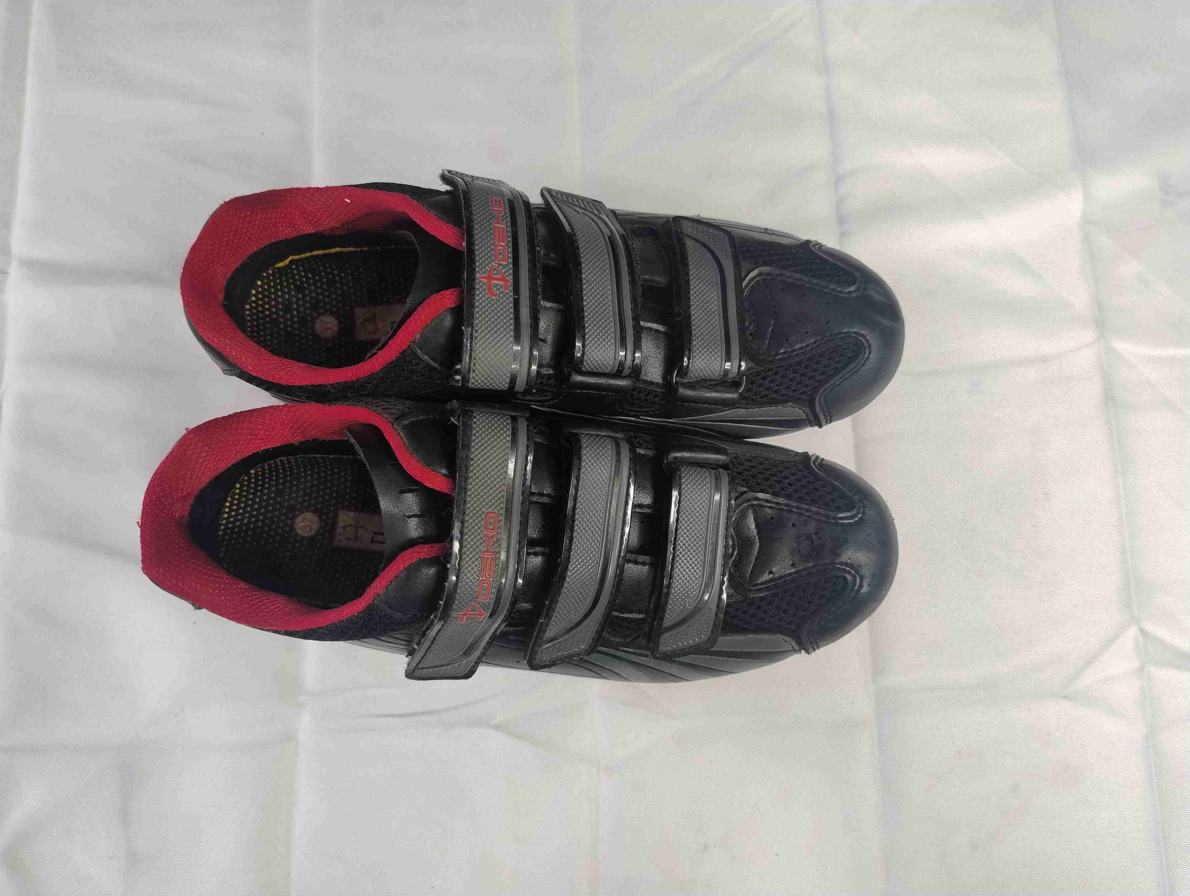 Zapatillas ciclismo negras y rojas - miniatura 3