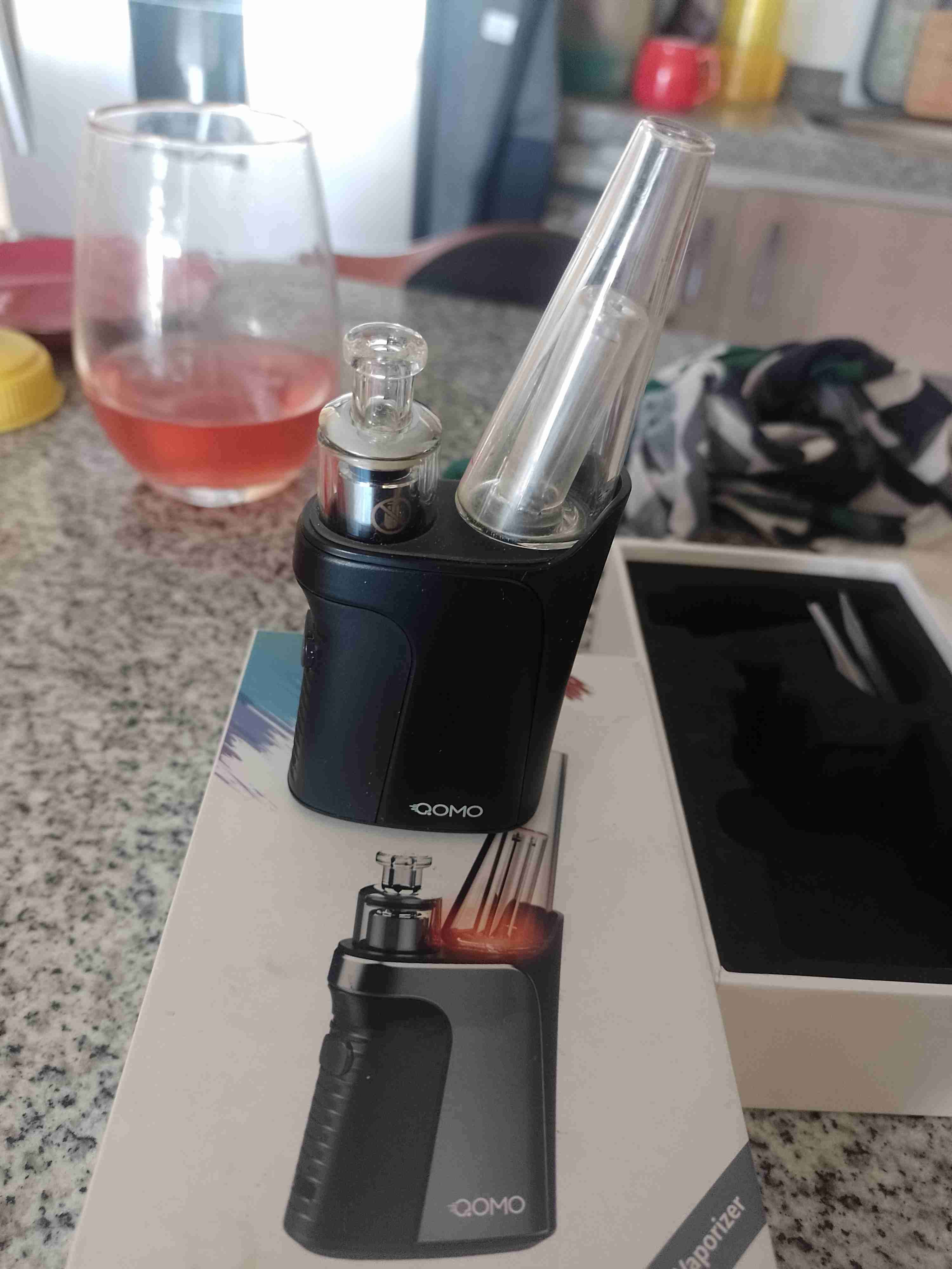 Vaporizador QOMO negro