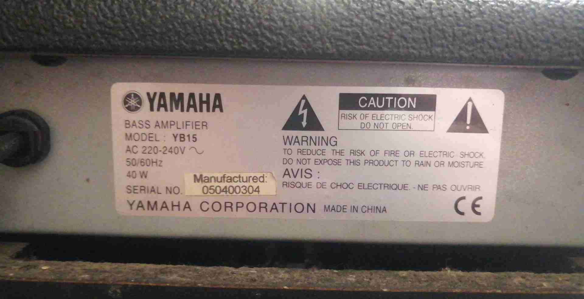 Amplificador Yamaha para bajo - miniatura 2