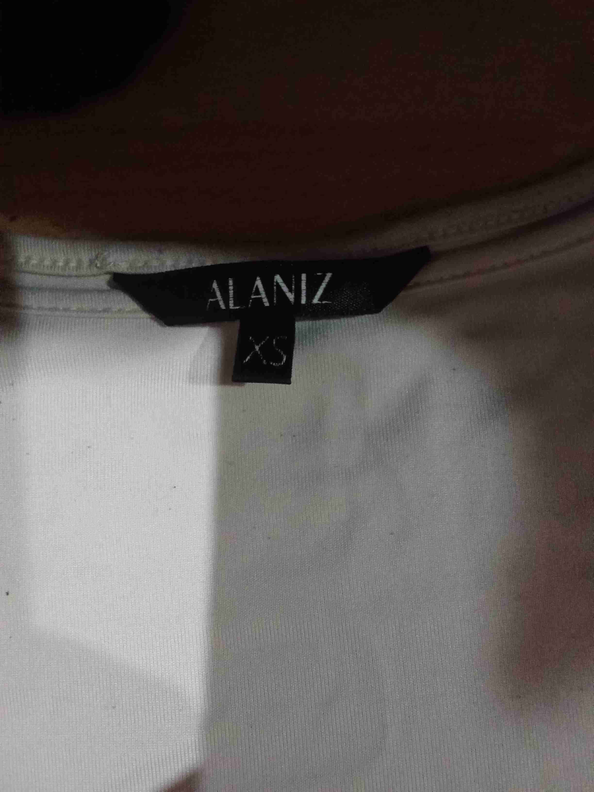 Polera blanca sin mangas talla xs alanis - miniatura 2