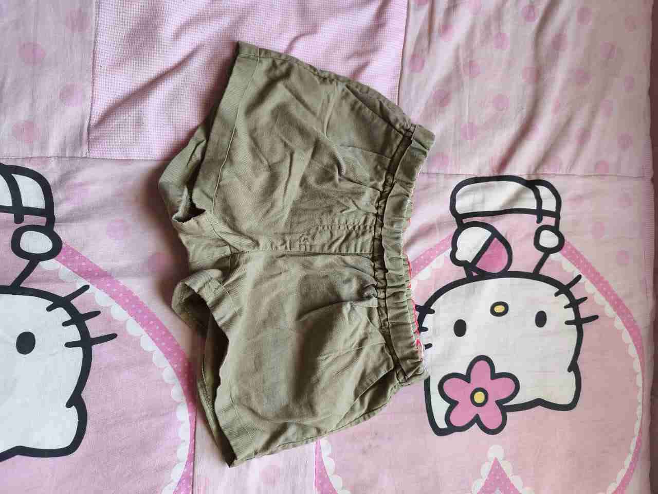 Shorts verde musgo de tela talla 10-12 - miniatura 2