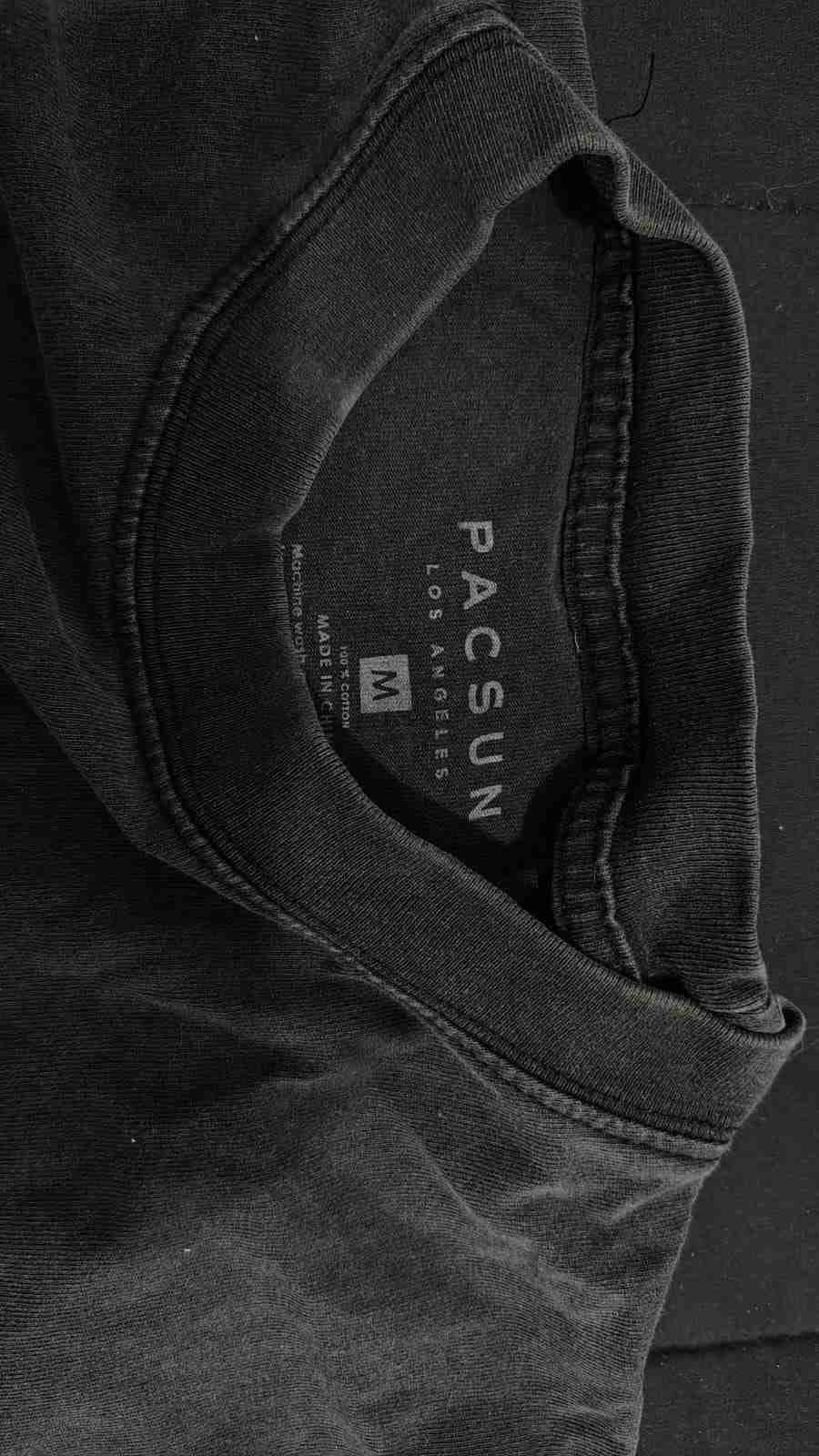 Polera negra con diseño tribal PACSUN - miniatura 2