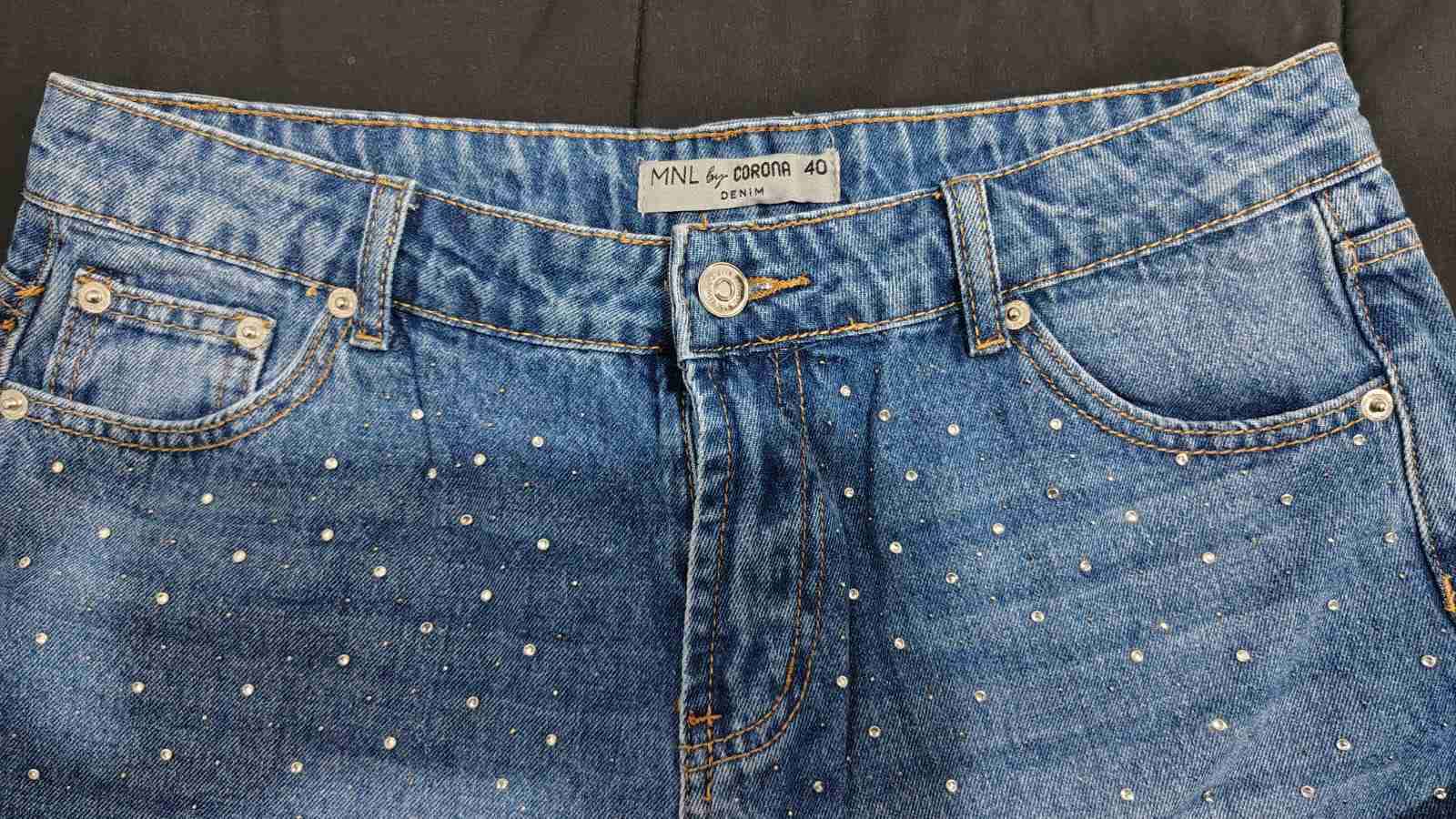 Jeans azul con aplicaciones - miniatura 2