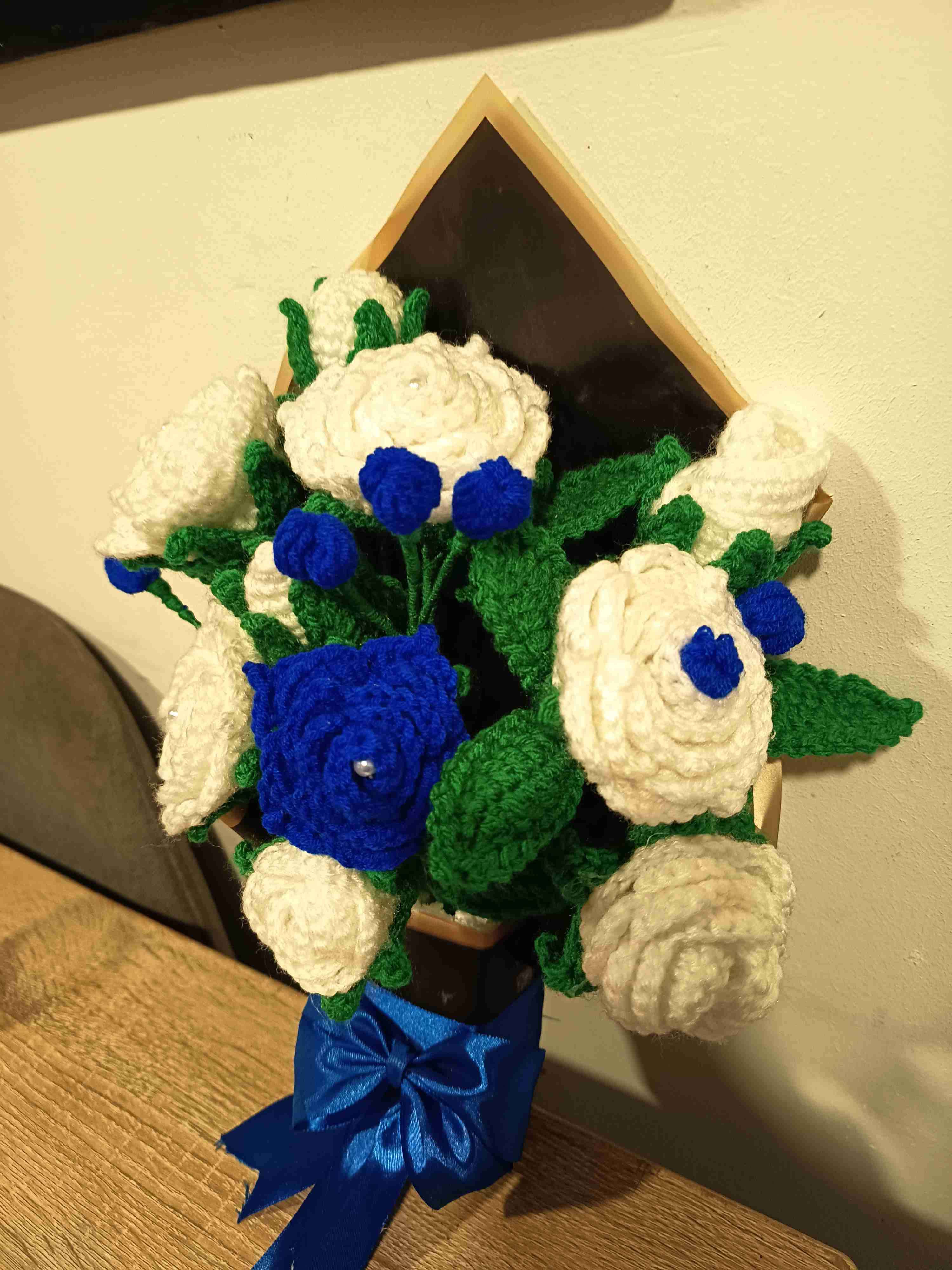 Ramo de flores tejidas a crochet