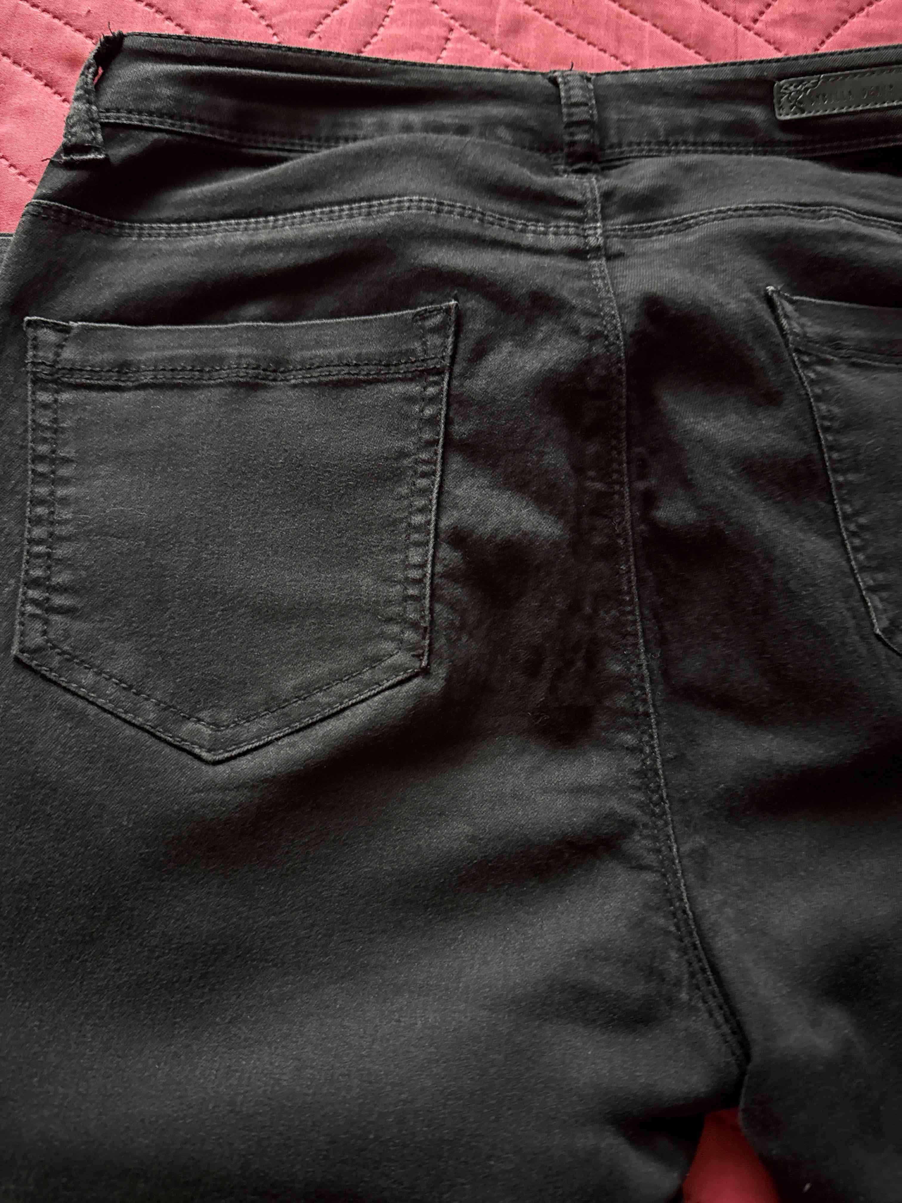 Jeans negros de tiro alto - miniatura 3