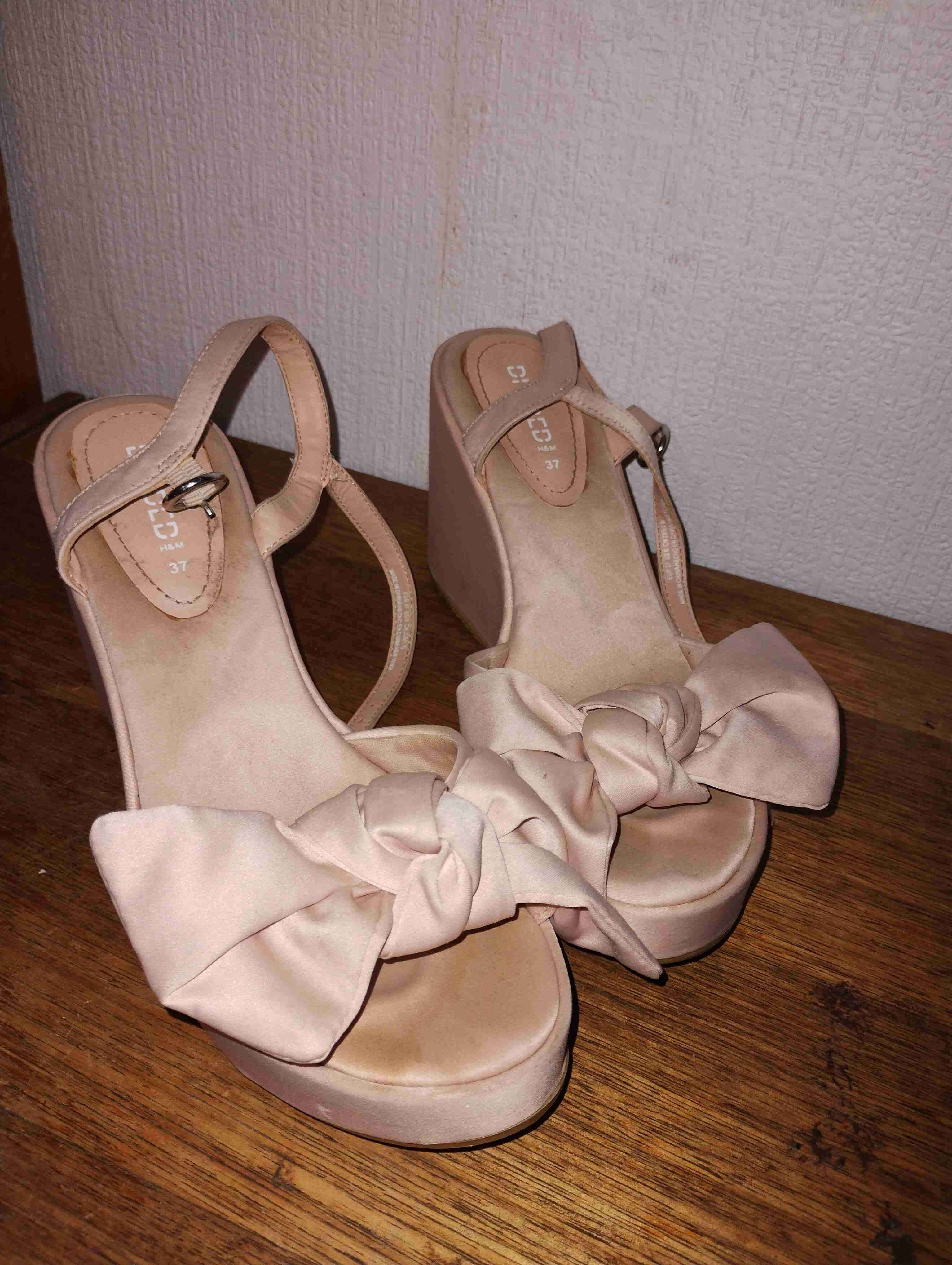 Sandalias de cuña beige con lazo - miniatura 2