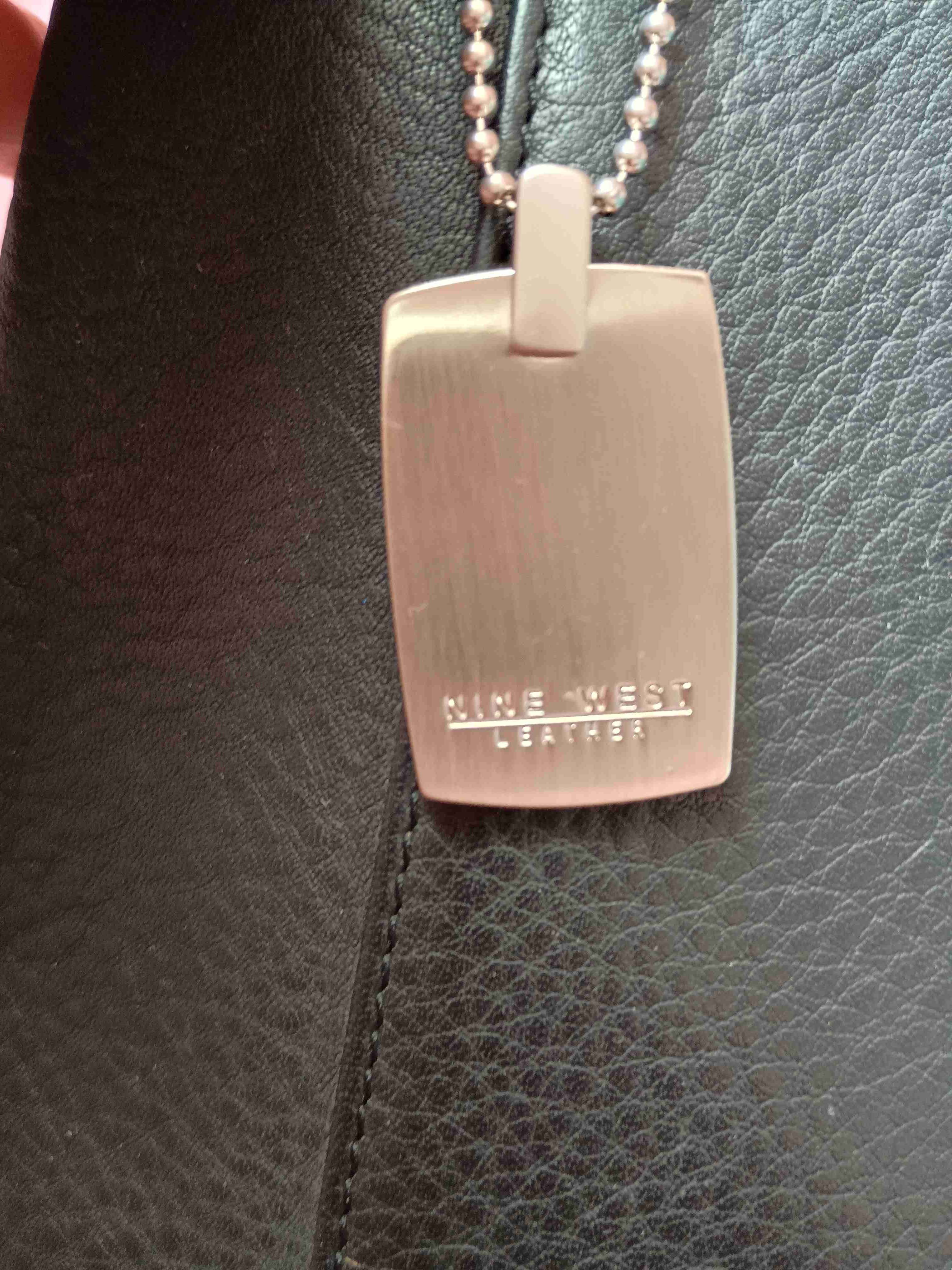 Botas negras  ecocuero talla 36 y cartera - miniatura 5