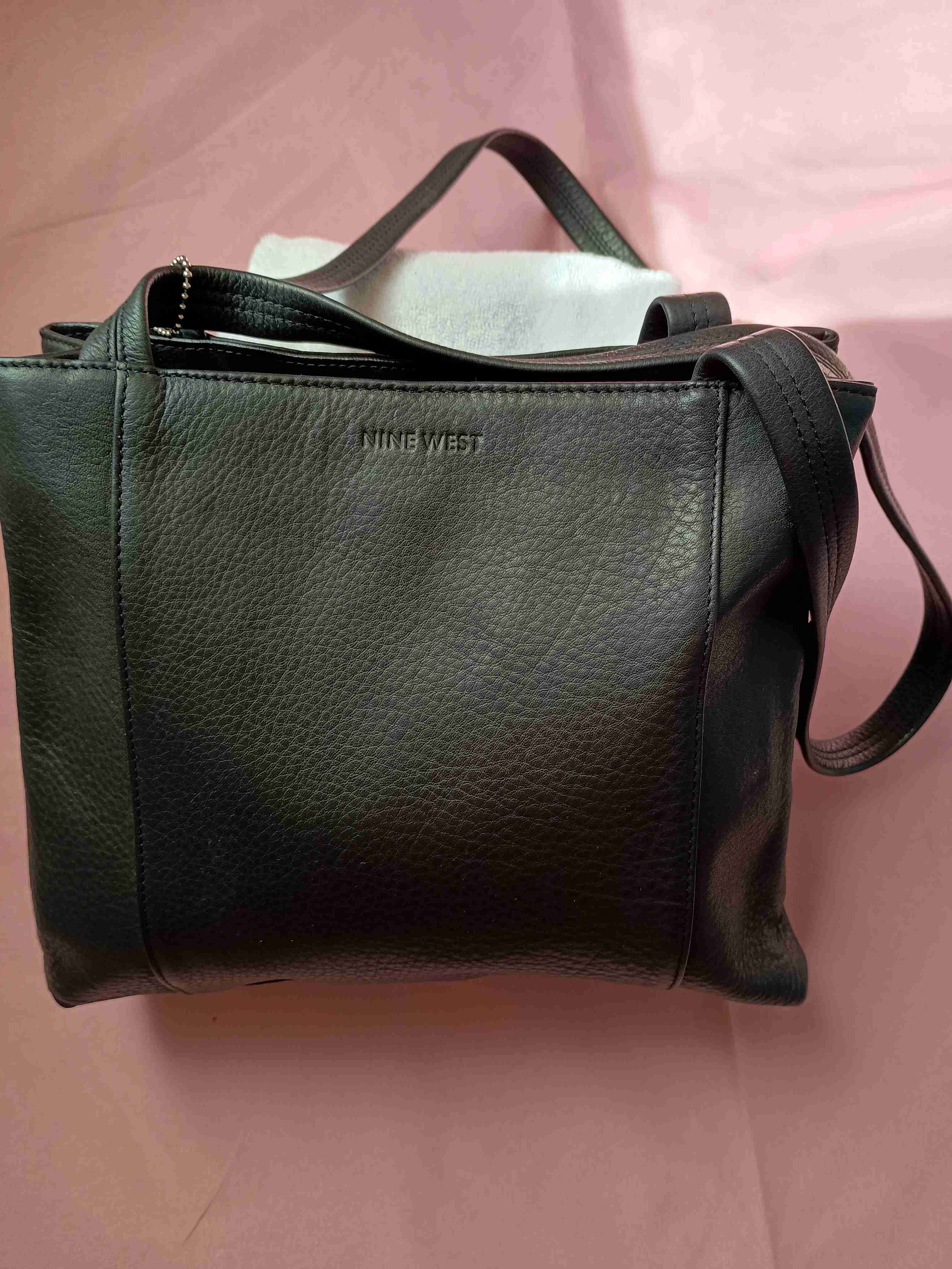 Botas negras  ecocuero talla 36 y cartera - miniatura 6