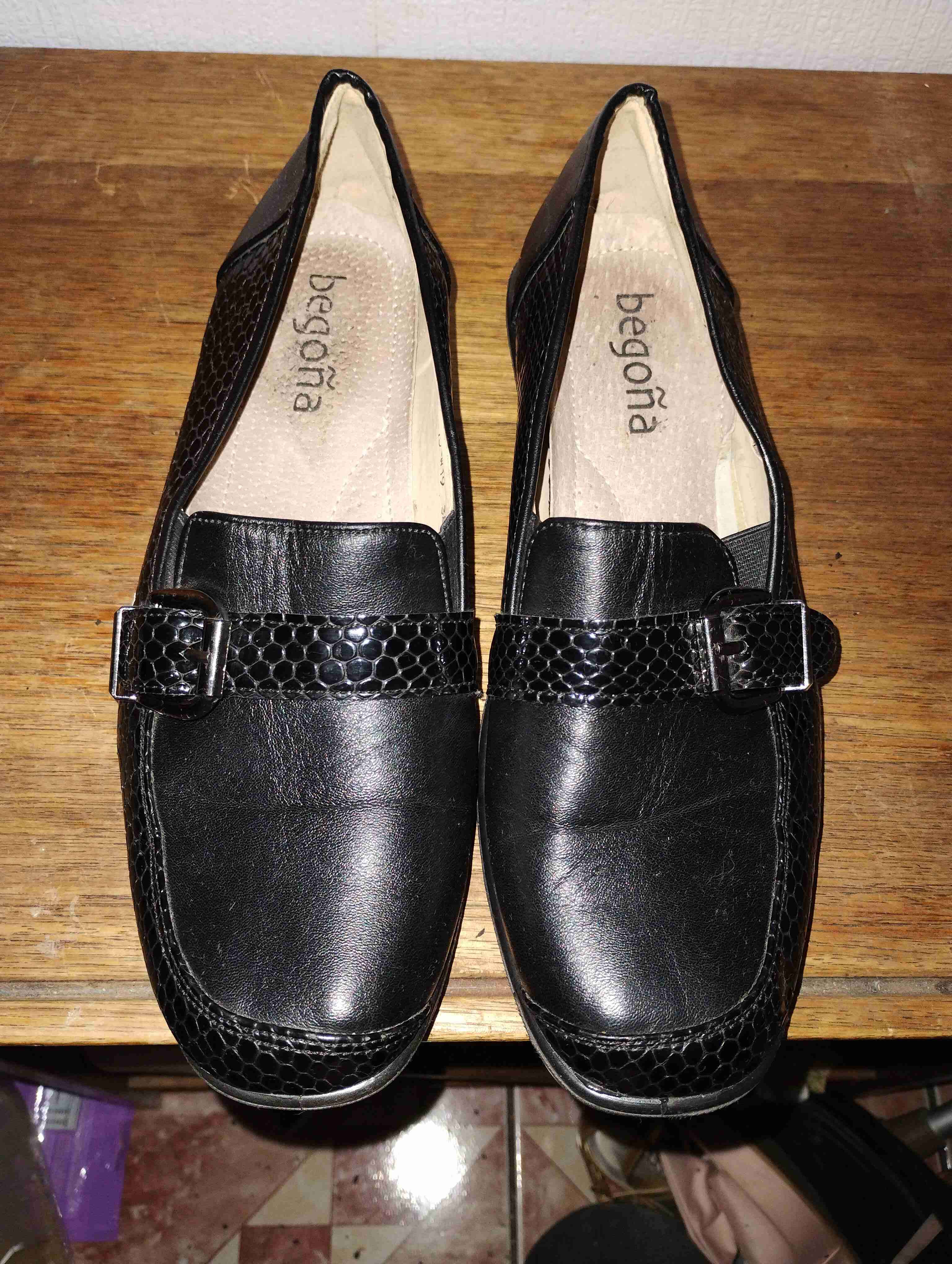 Zapatos negros con diseño reptil - miniatura 3