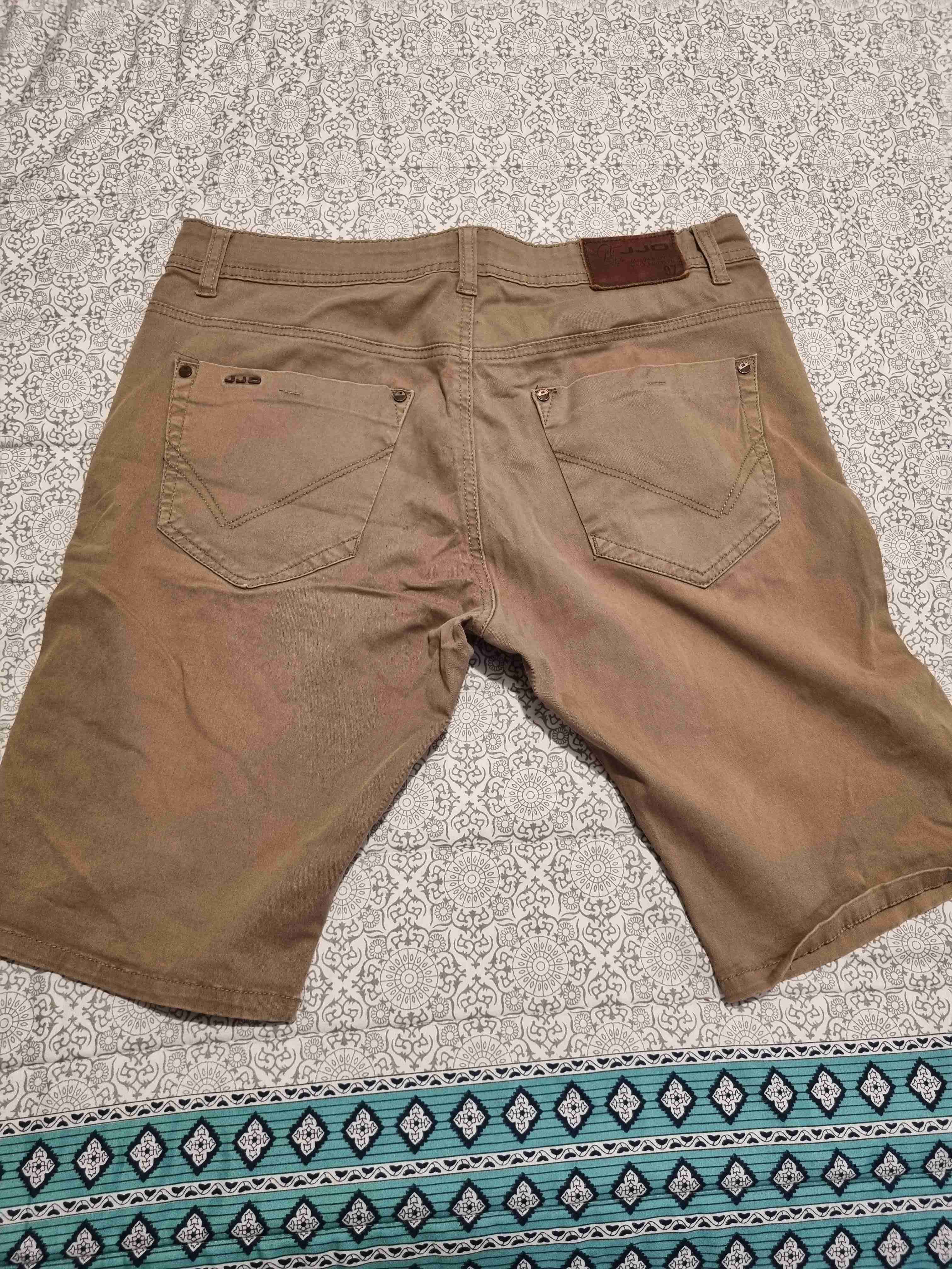 Bermudas casuales color beige - miniatura 2