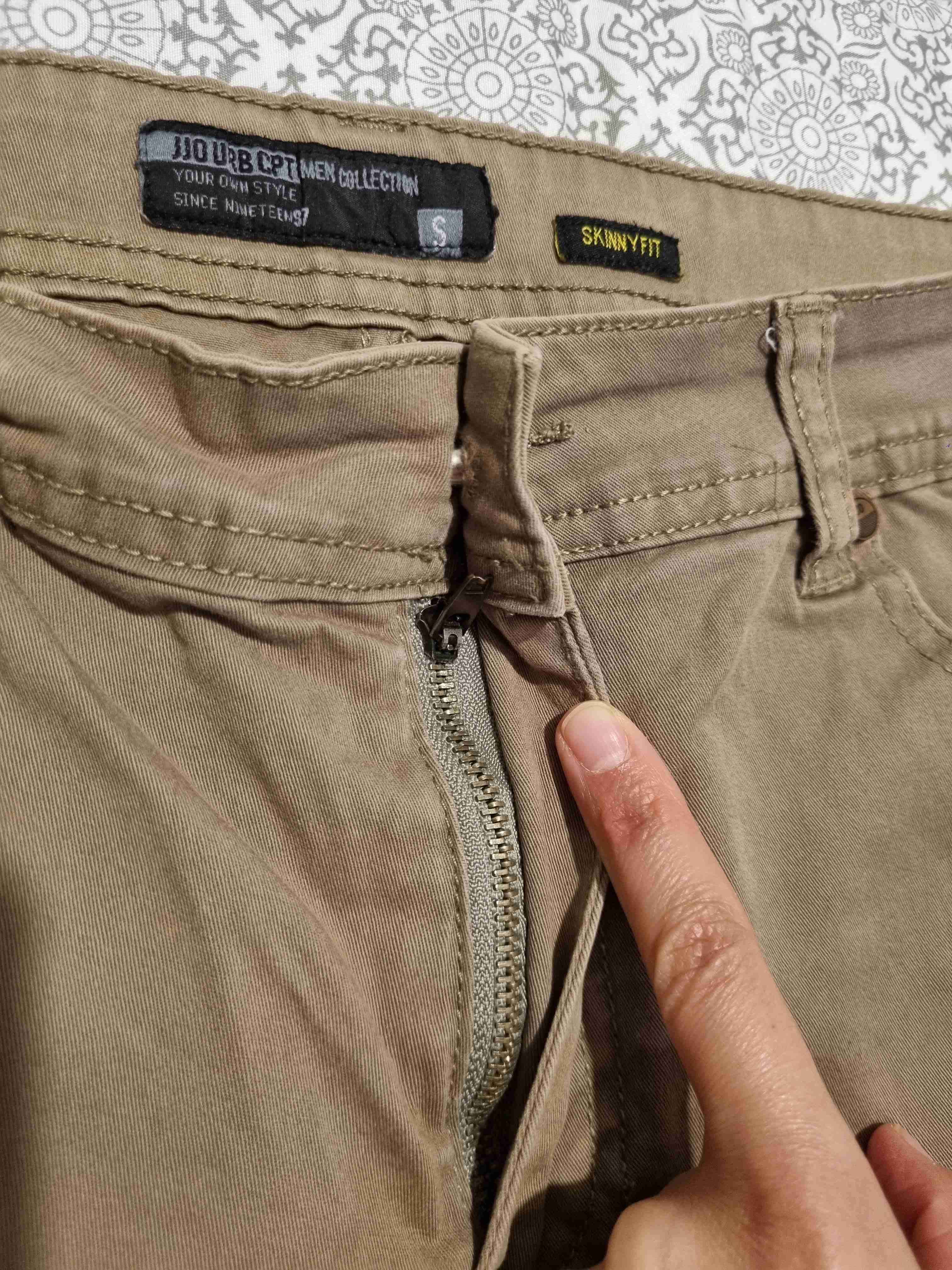 Bermudas casuales color beige - miniatura 4