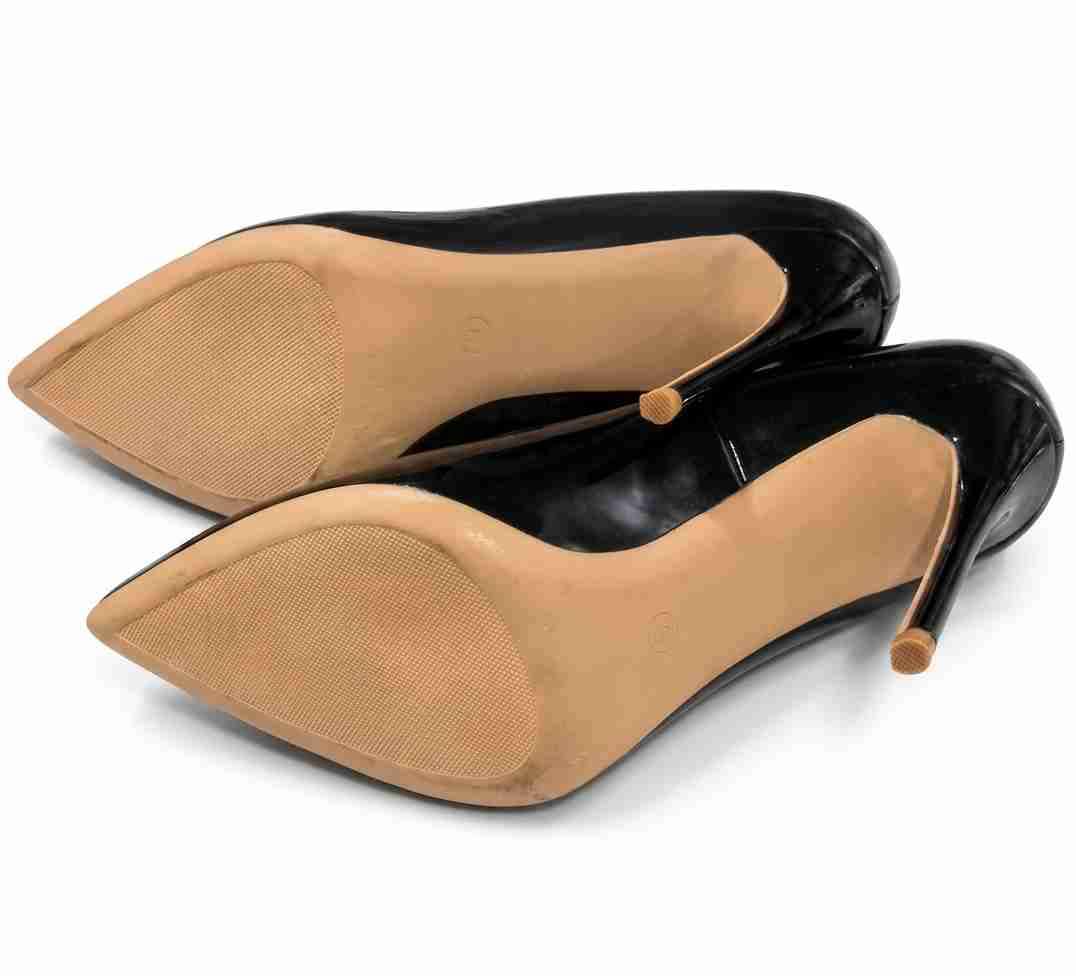 Zapatos de tacón negro elegantes - miniatura 2