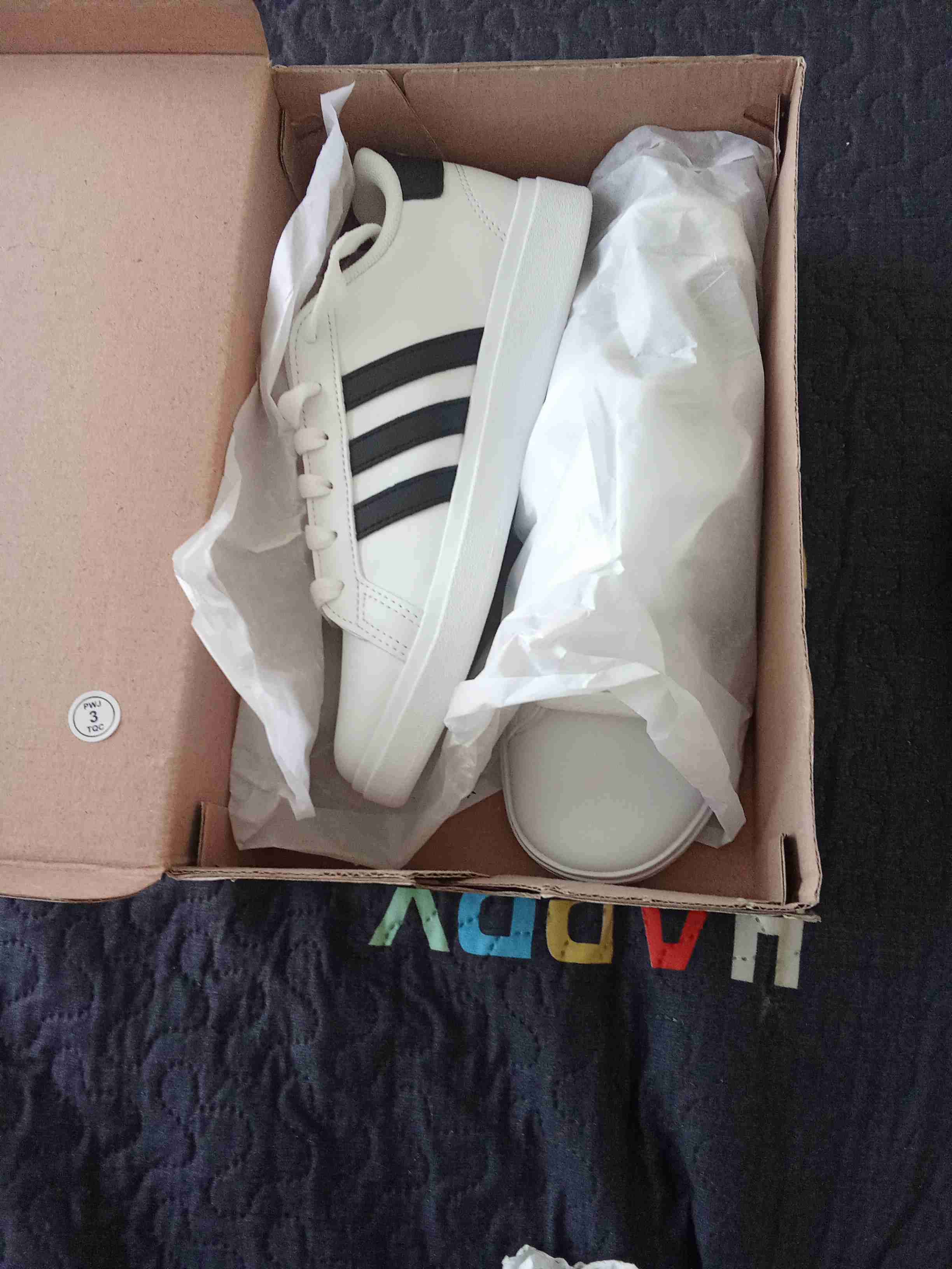 Zapatillas Adidas nuevas - miniatura 1