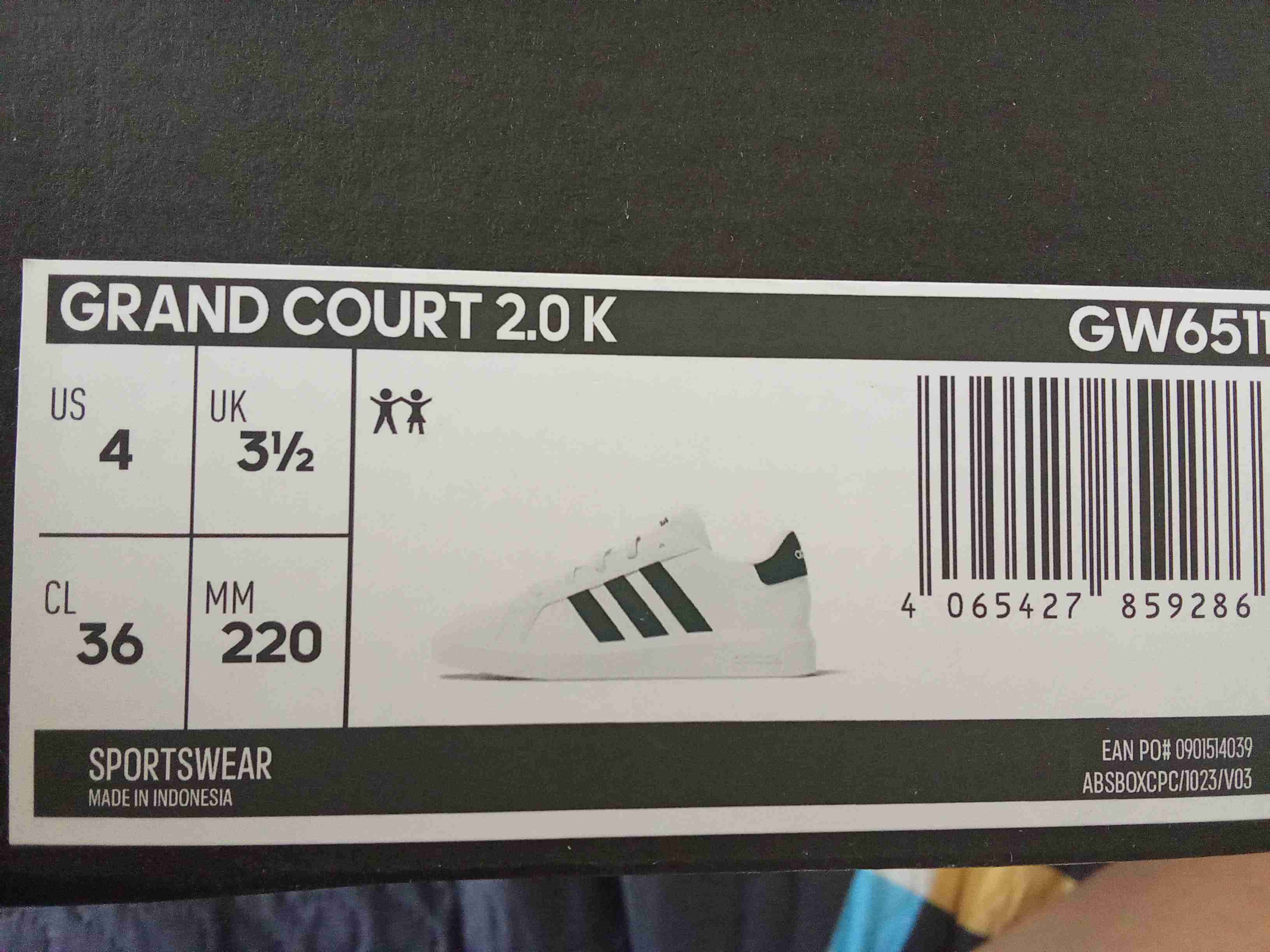 Zapatillas Adidas nuevas - miniatura 3