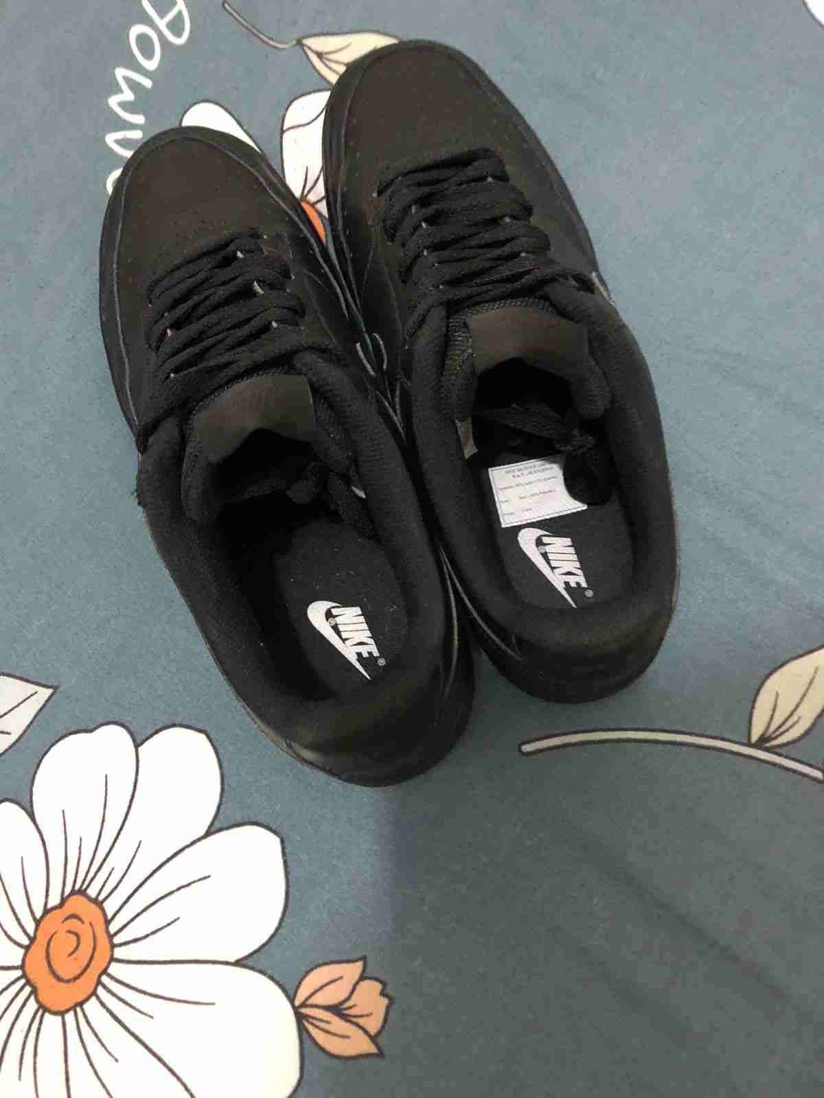 Zapatillas negras deportivas Nike originales - miniatura 2