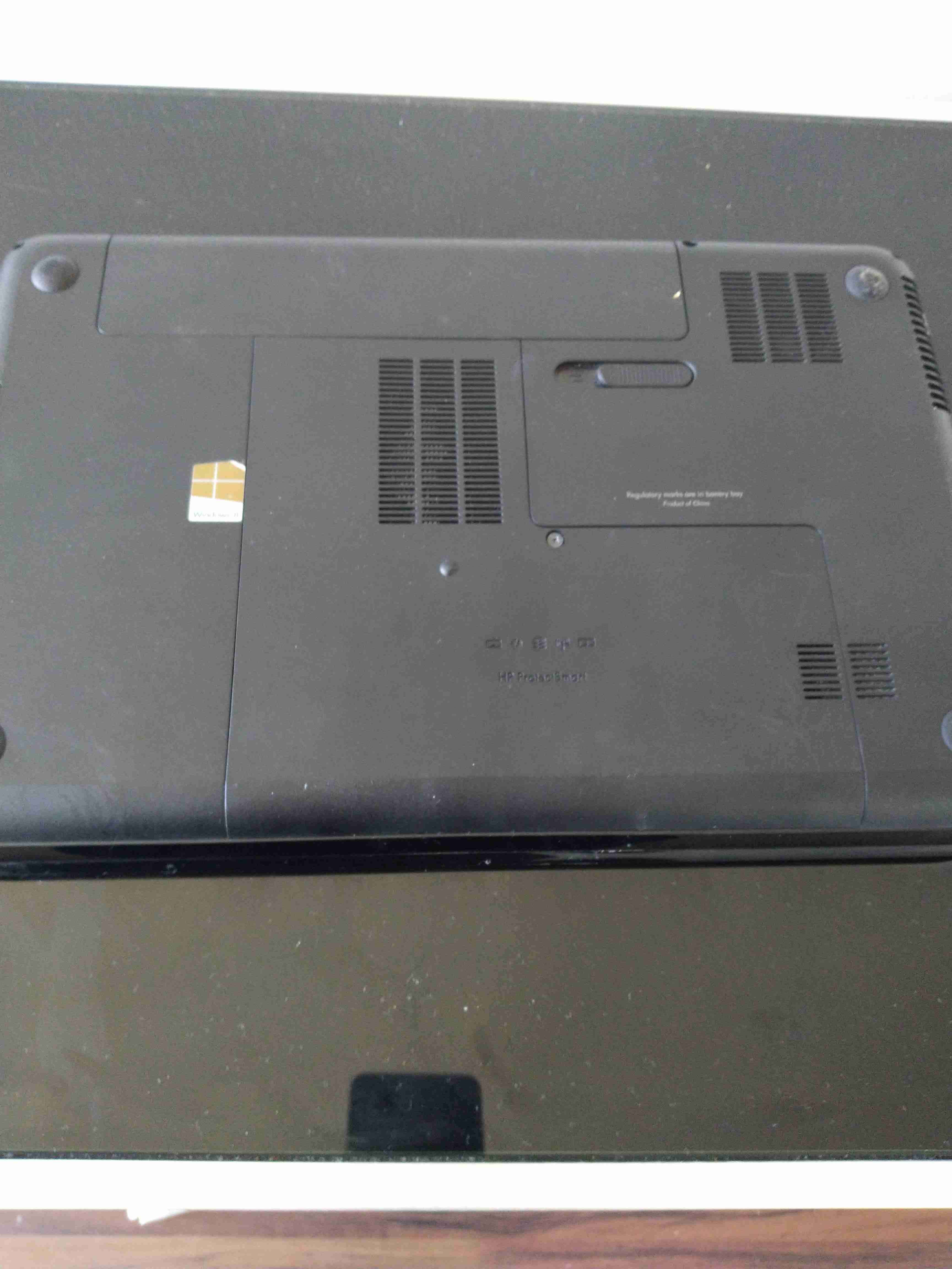 Laptop HP Pavilion usado - miniatura 4