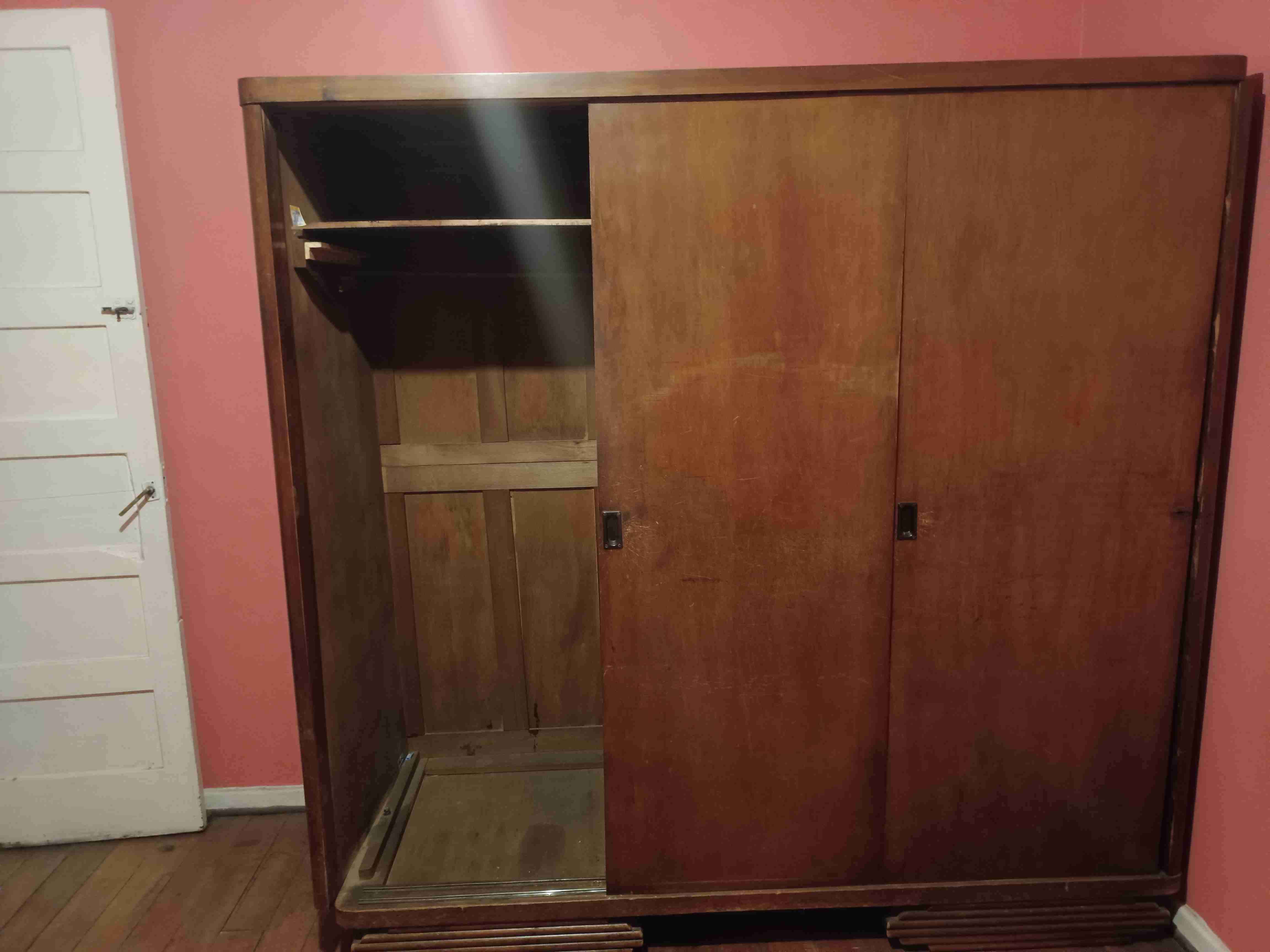 Armario de madera antigua - miniatura 2