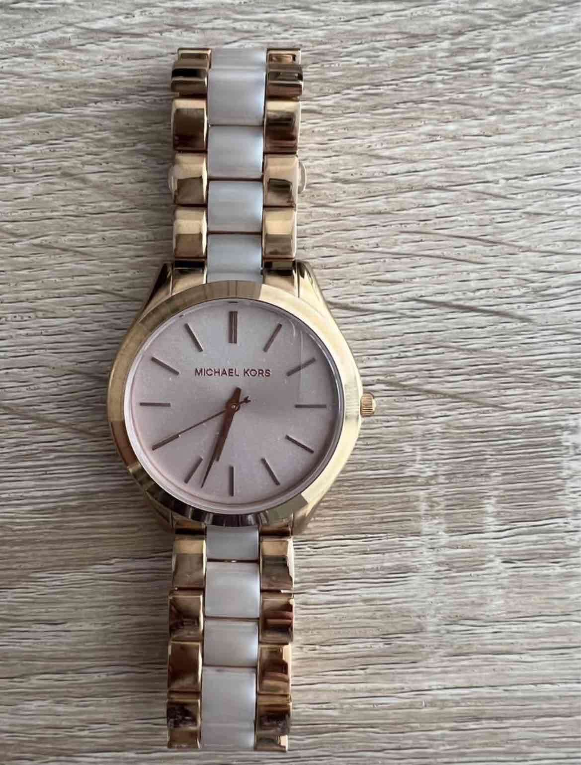 Reloj Michael Kors dorado - miniatura 2