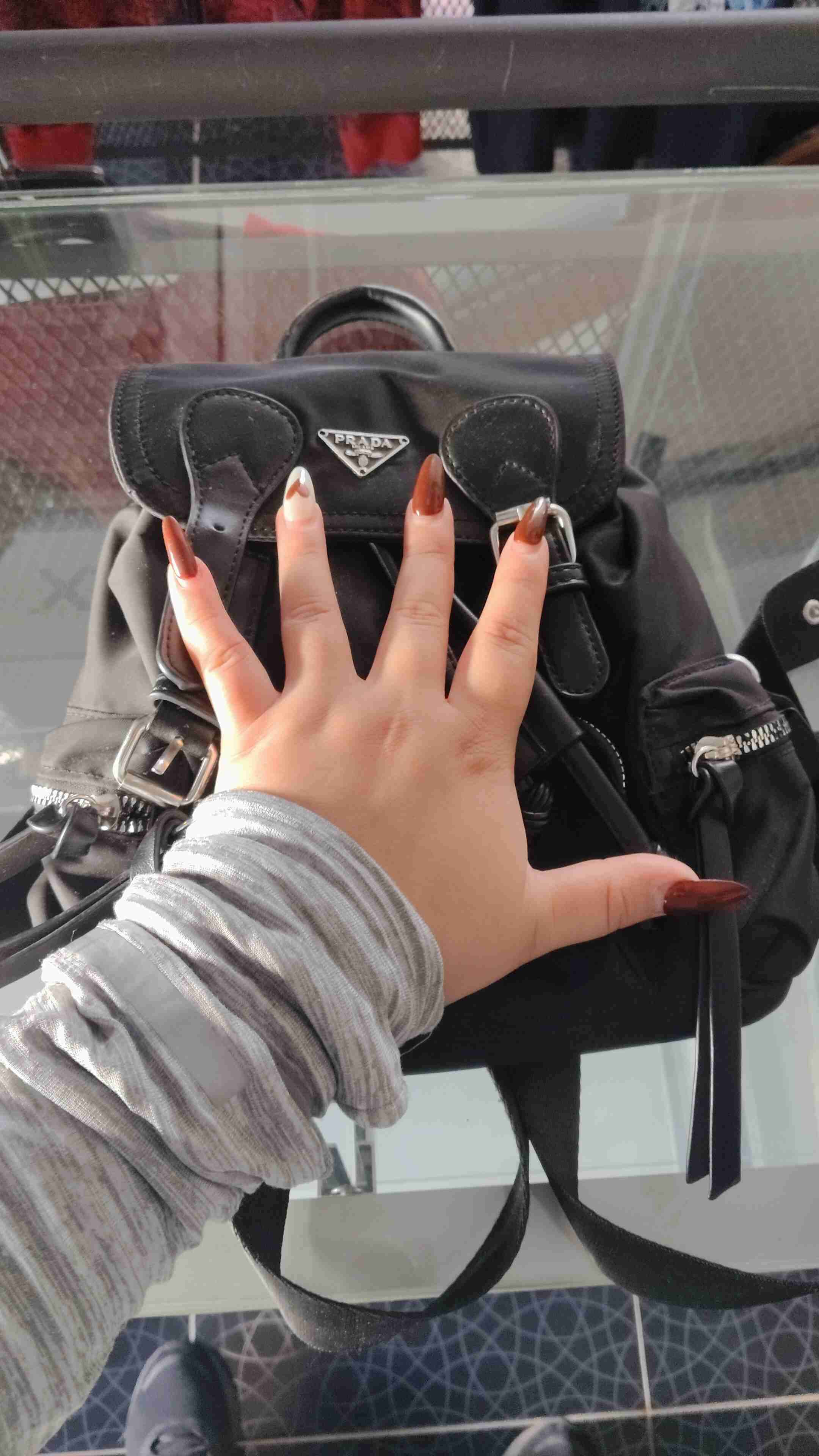 Mochila negra de Prada - miniatura 5