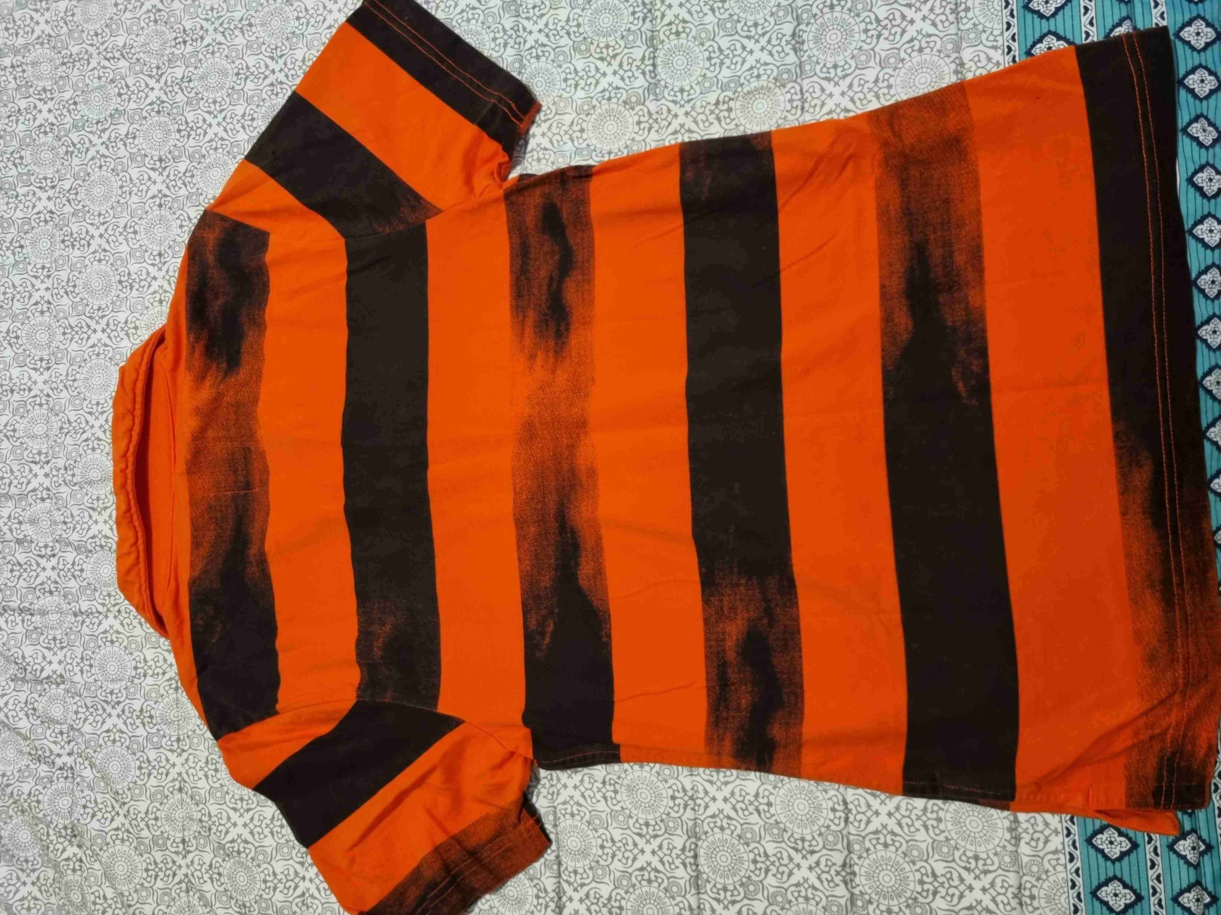 Camiseta deportiva naranja a rayas Nike - miniatura 5