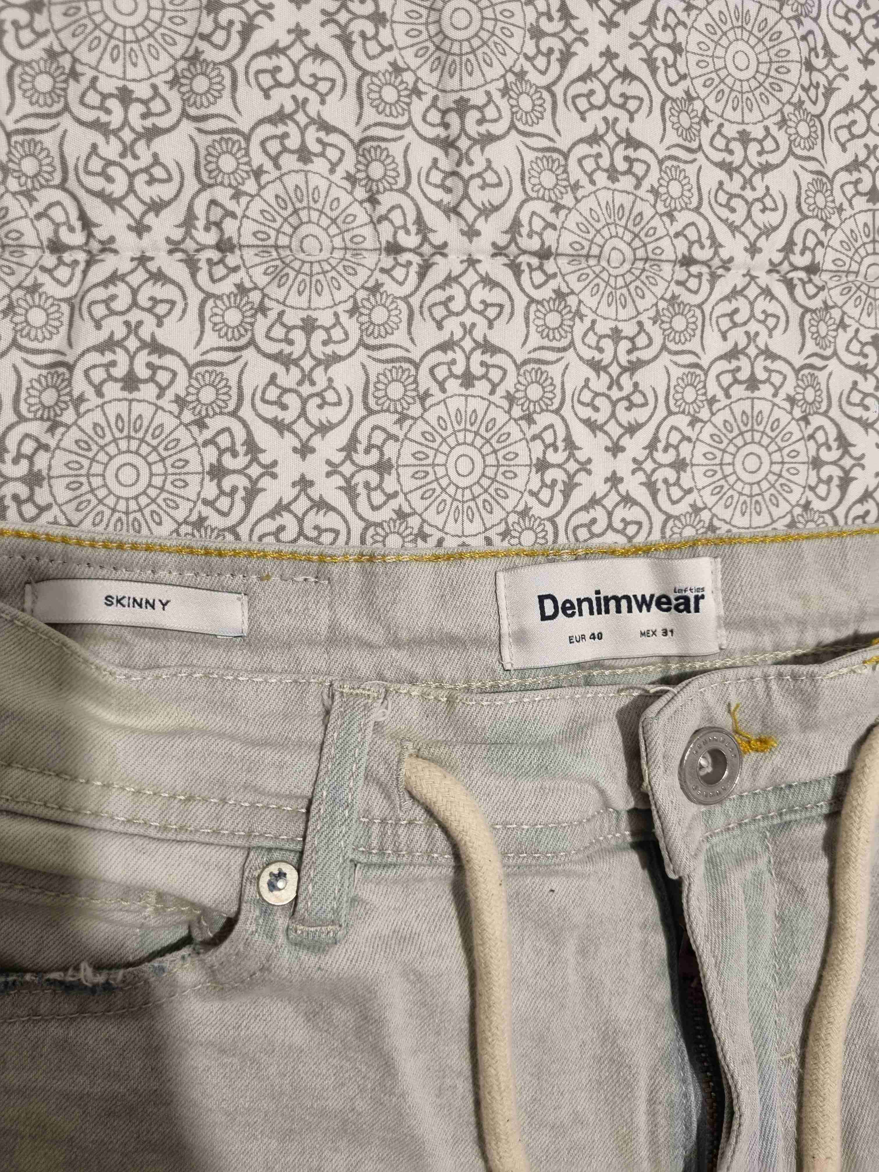 Bermuda de jeans gris - miniatura 2