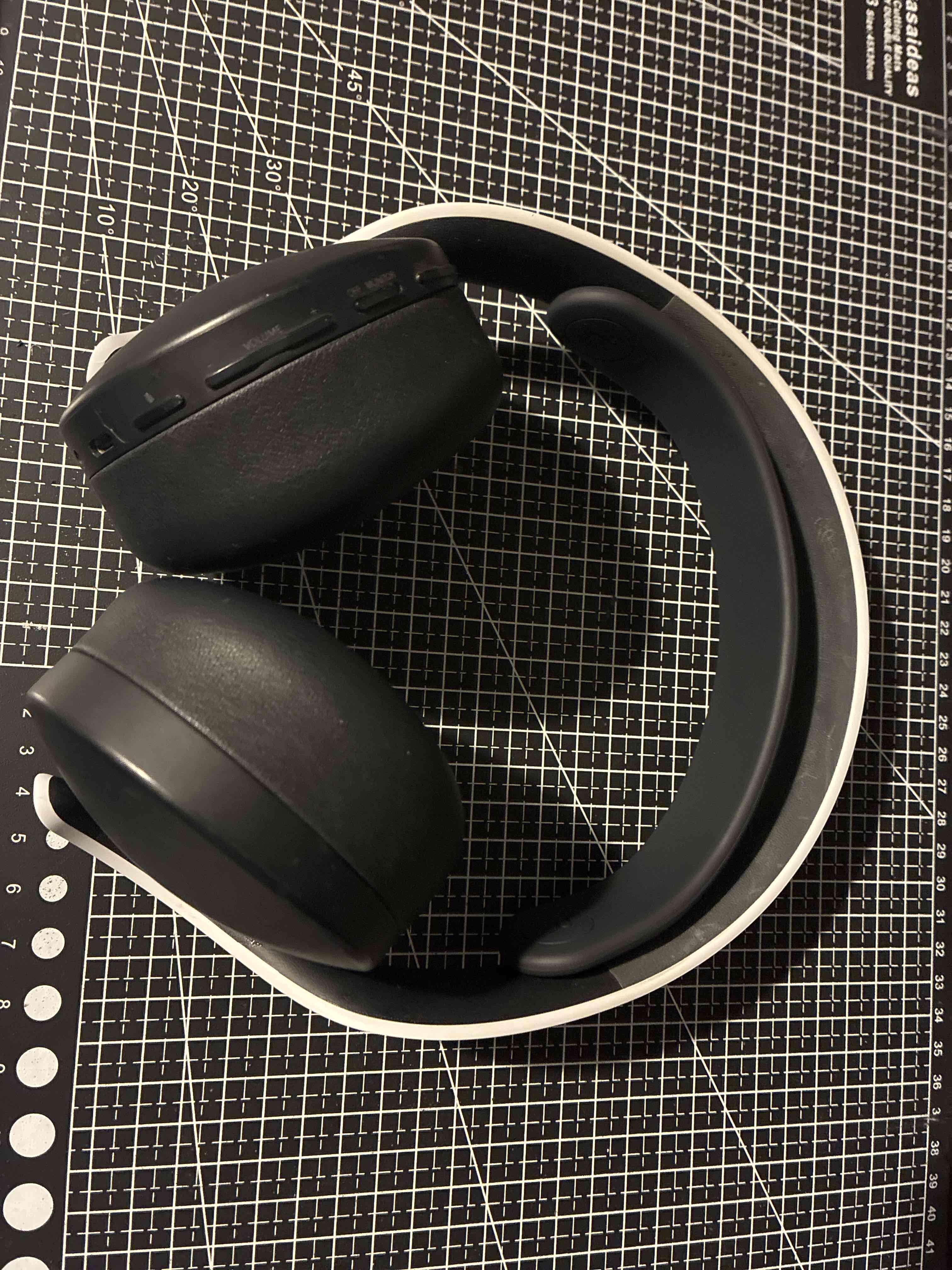 Audifonos ps5 pulse sense - miniatura 1