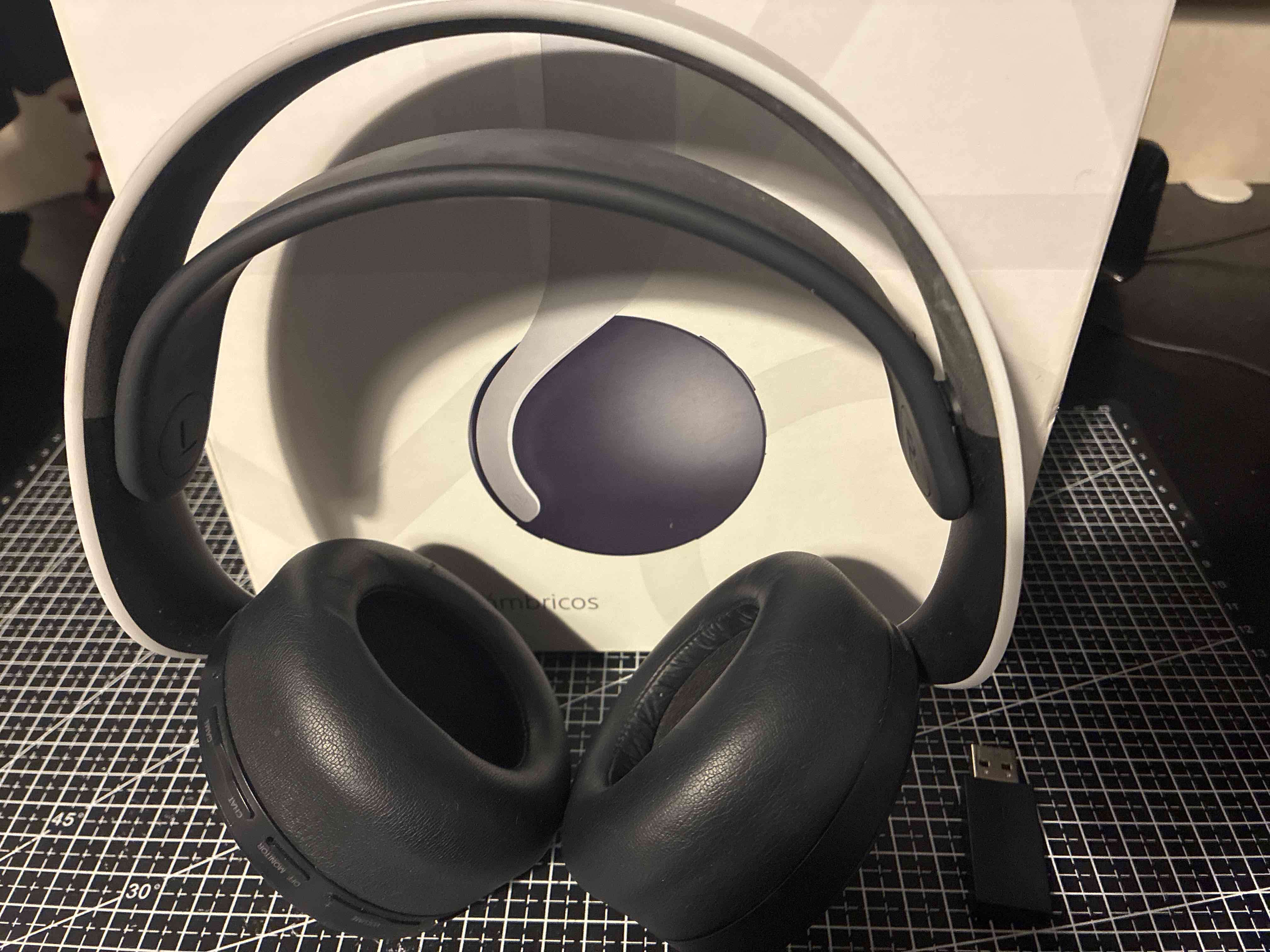 Audifonos ps5 pulse sense - miniatura 3