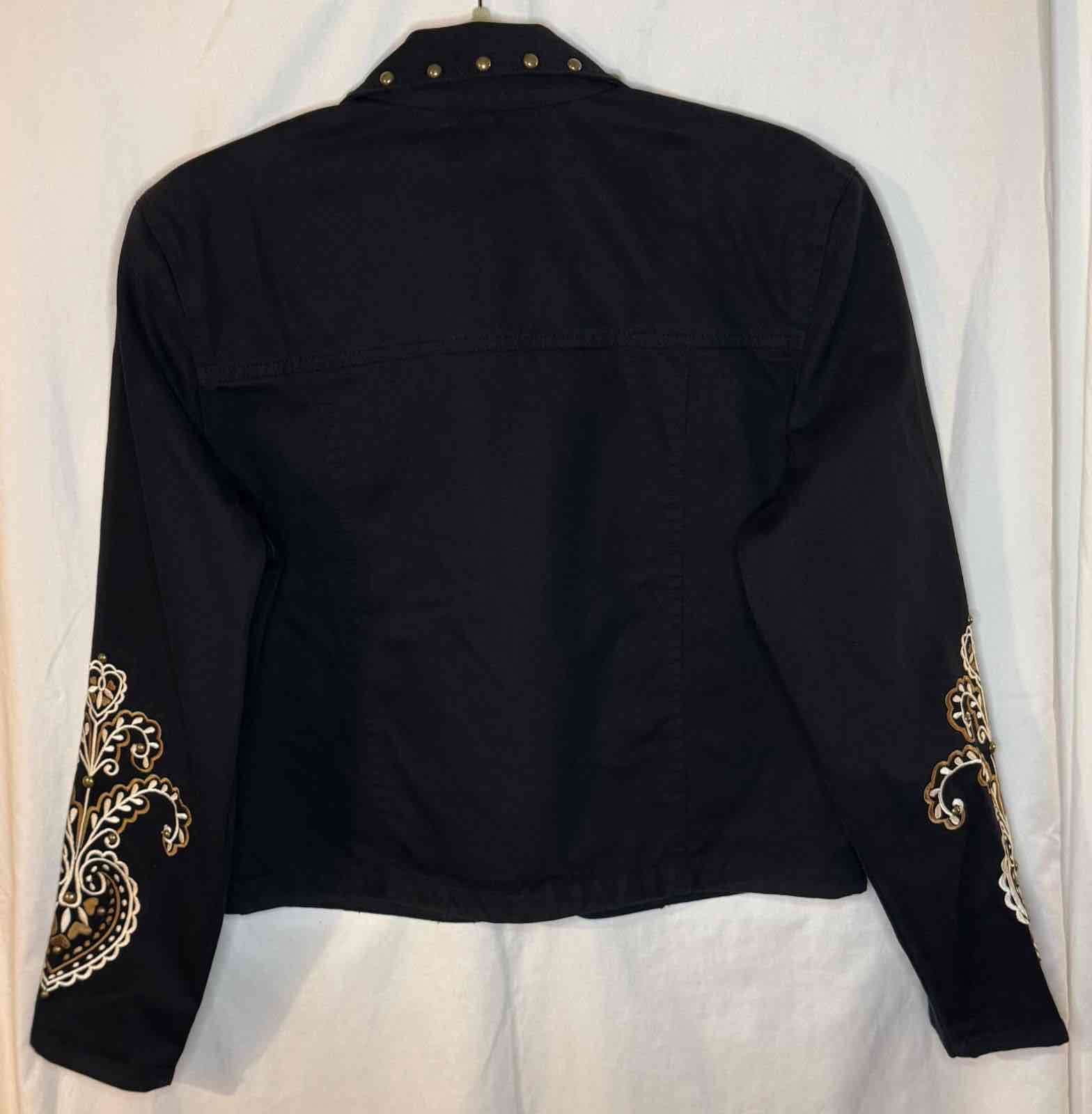 Chaqueta negra con apliques dorados - miniatura 2