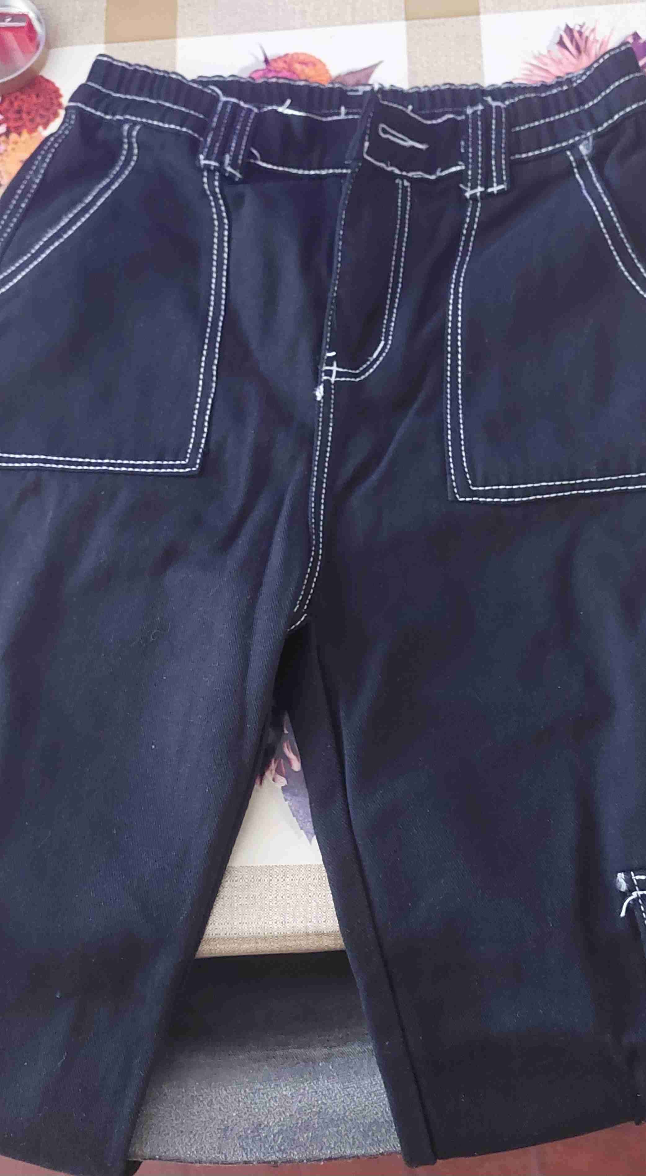 Pantalones cargo negros con costuras - miniatura 3