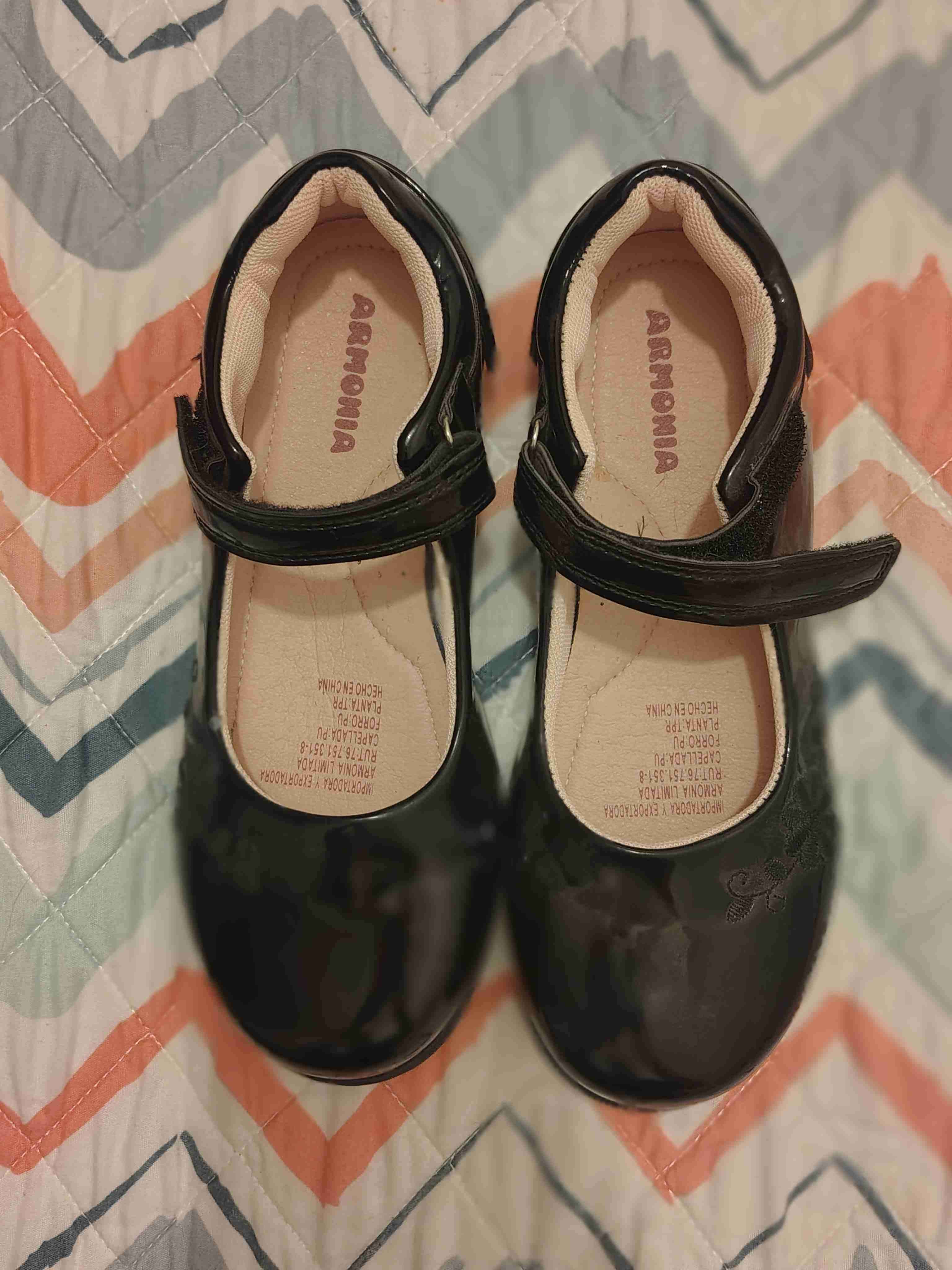 Zapatos de charol negros para niña - miniatura 2