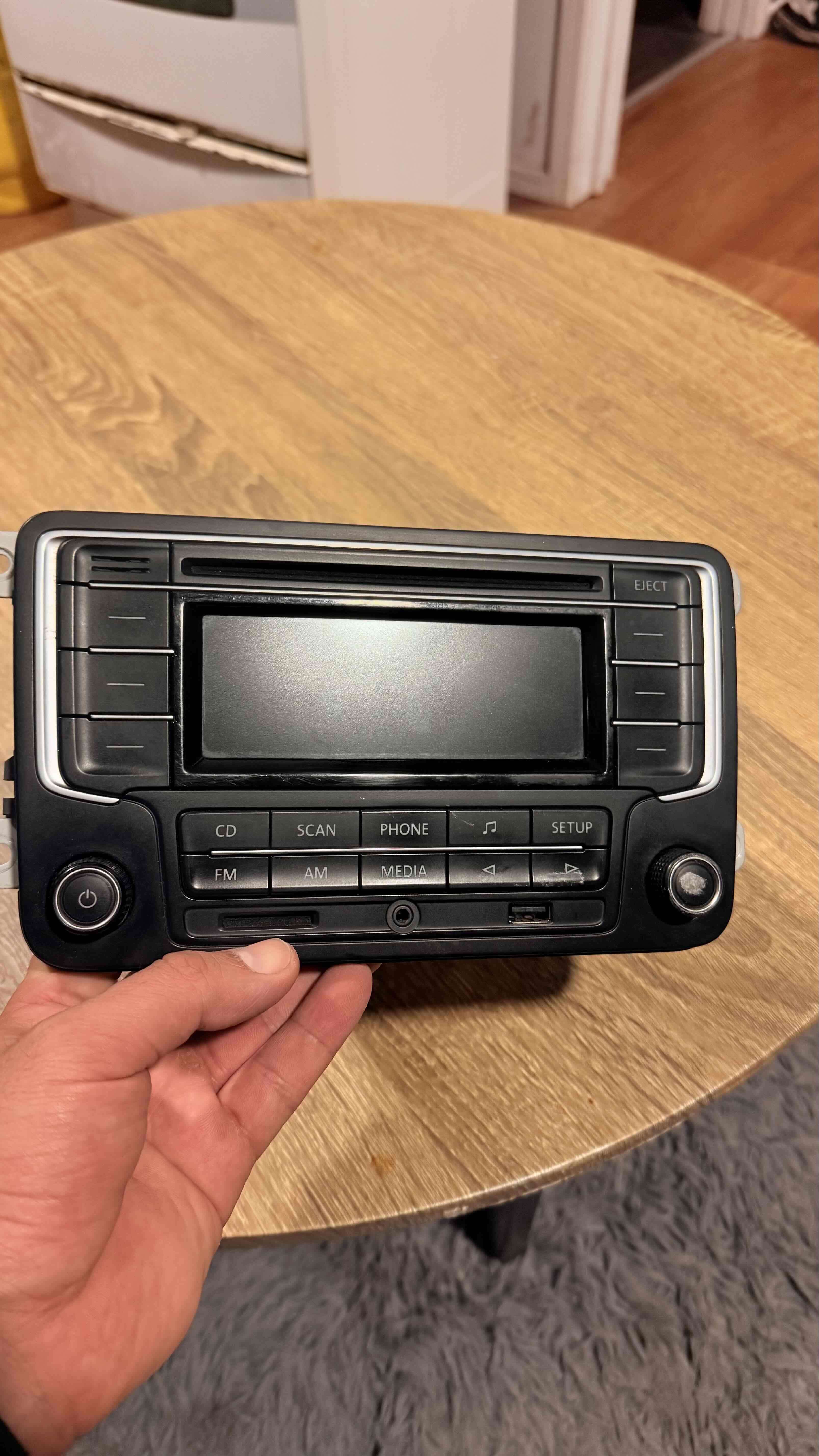 Radio de WV Original - miniatura 1